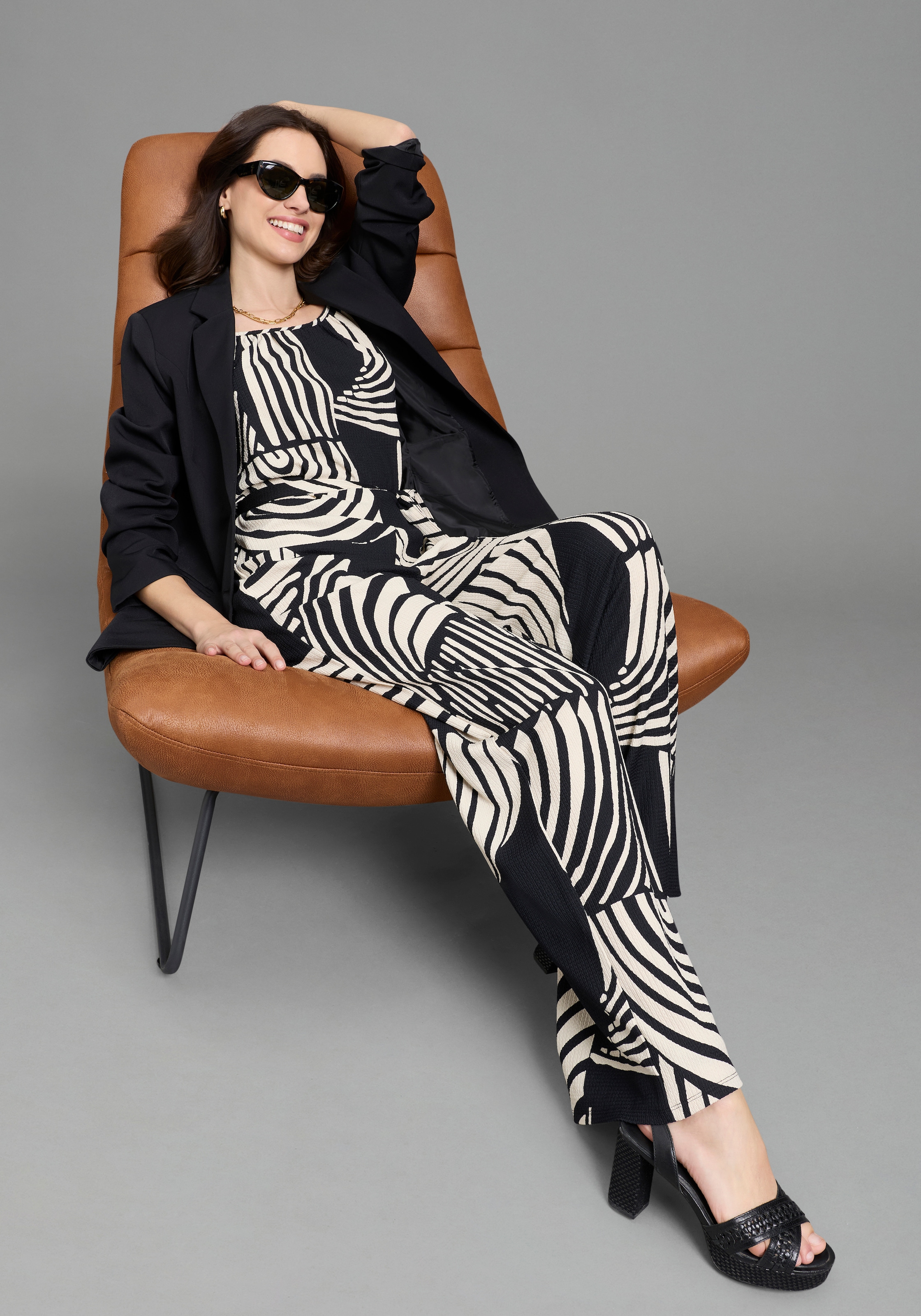 Laura Scott Jumpsuit abstrakt Gemustert, ohne Ärmel, aus Polyester und Elasthan