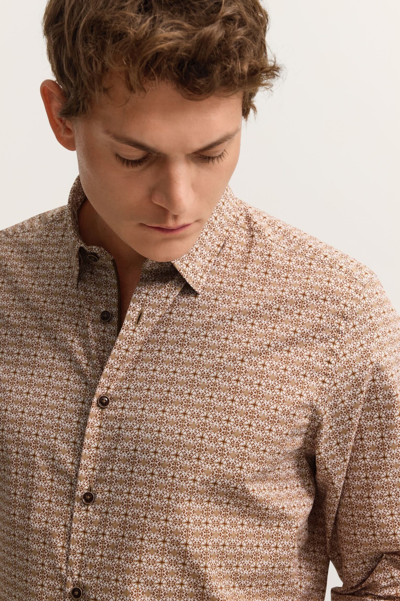 bugatti Businesshemd »Modern Fit« mit Under-Button-Down Kragen