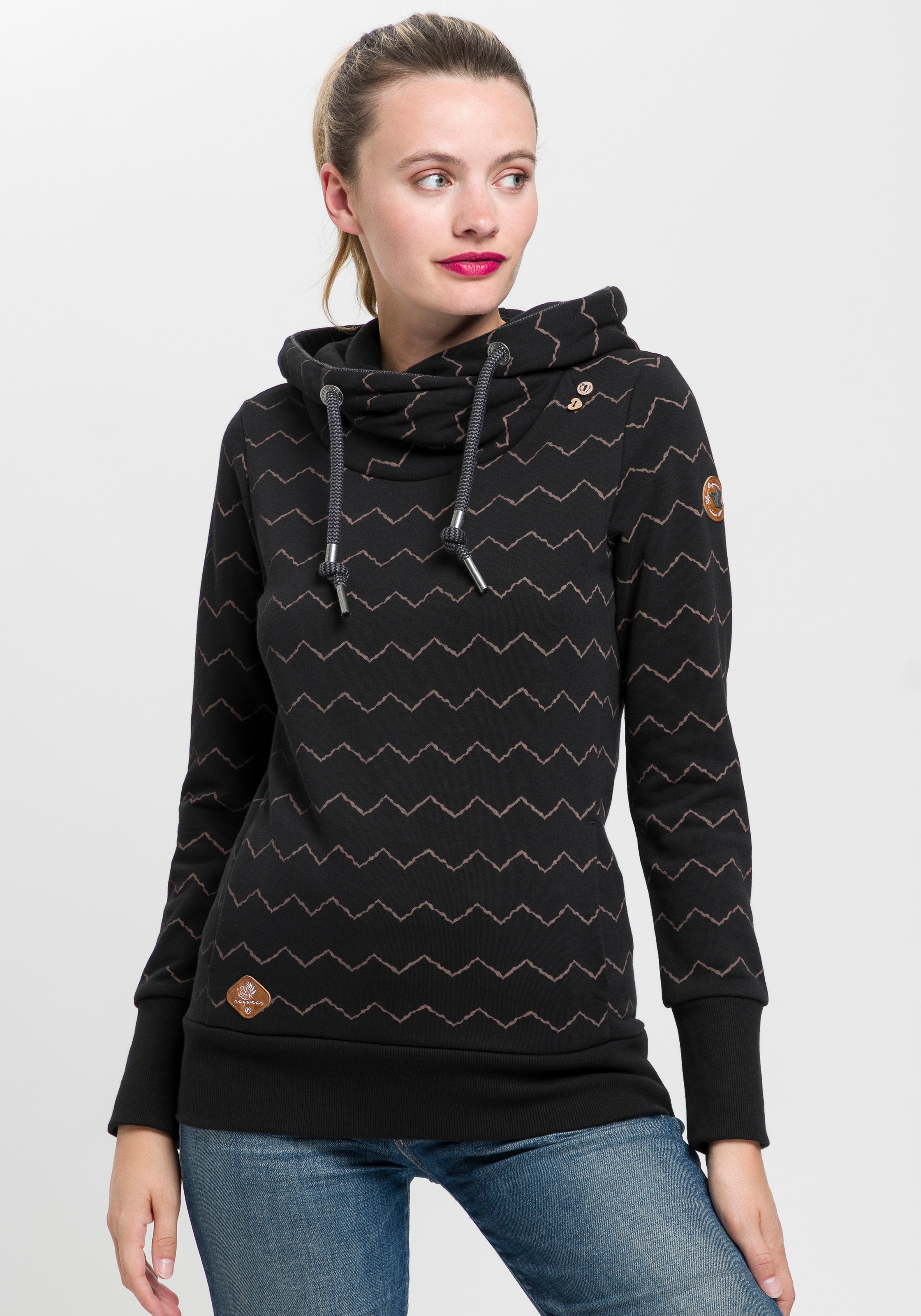 Ragwear Sweater »GRIPY BUTTON CHEVRON O«, mit hochschießendem Schalkragen mit Zierknopfbesatz