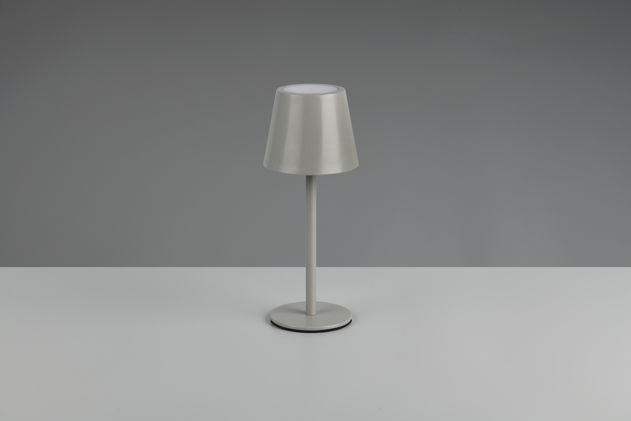 REALITY Leuchten LED Tischleuchte »DIAZ, Outdoor Akku Tischlampe Höhe 21 cm Ø 8,5 cm, IP44, Touchdimmer« LED-Board 1 Stk. Farbwechsler | warmweiß - kaltweiß CCT Lichtfarbe einstellbar 2700-6500K, 160 Lumen, 1,6W, USB Anschluss