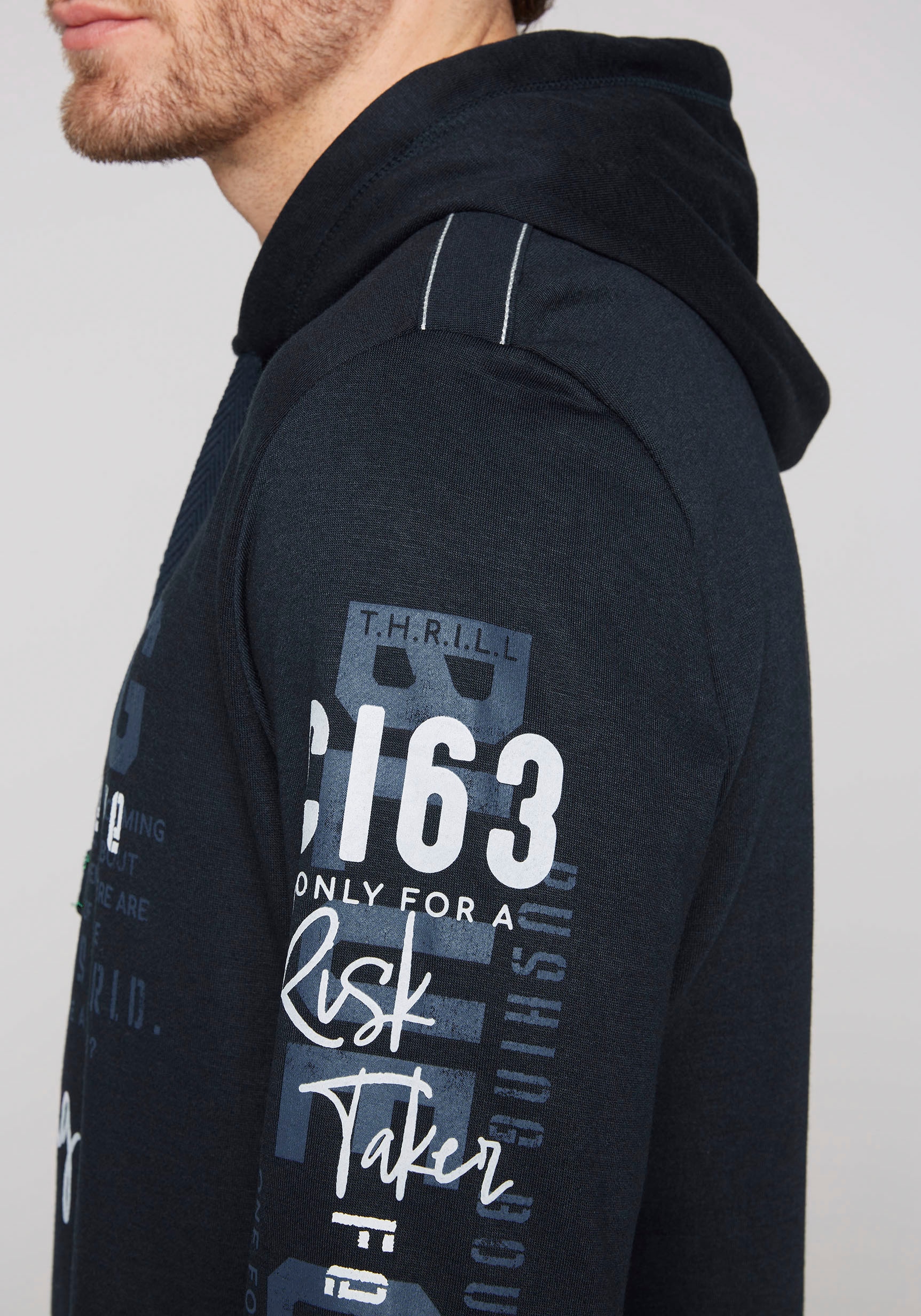 CAMP DAVID Kapuzensweatshirt, mit Label Patch an der Kapuze