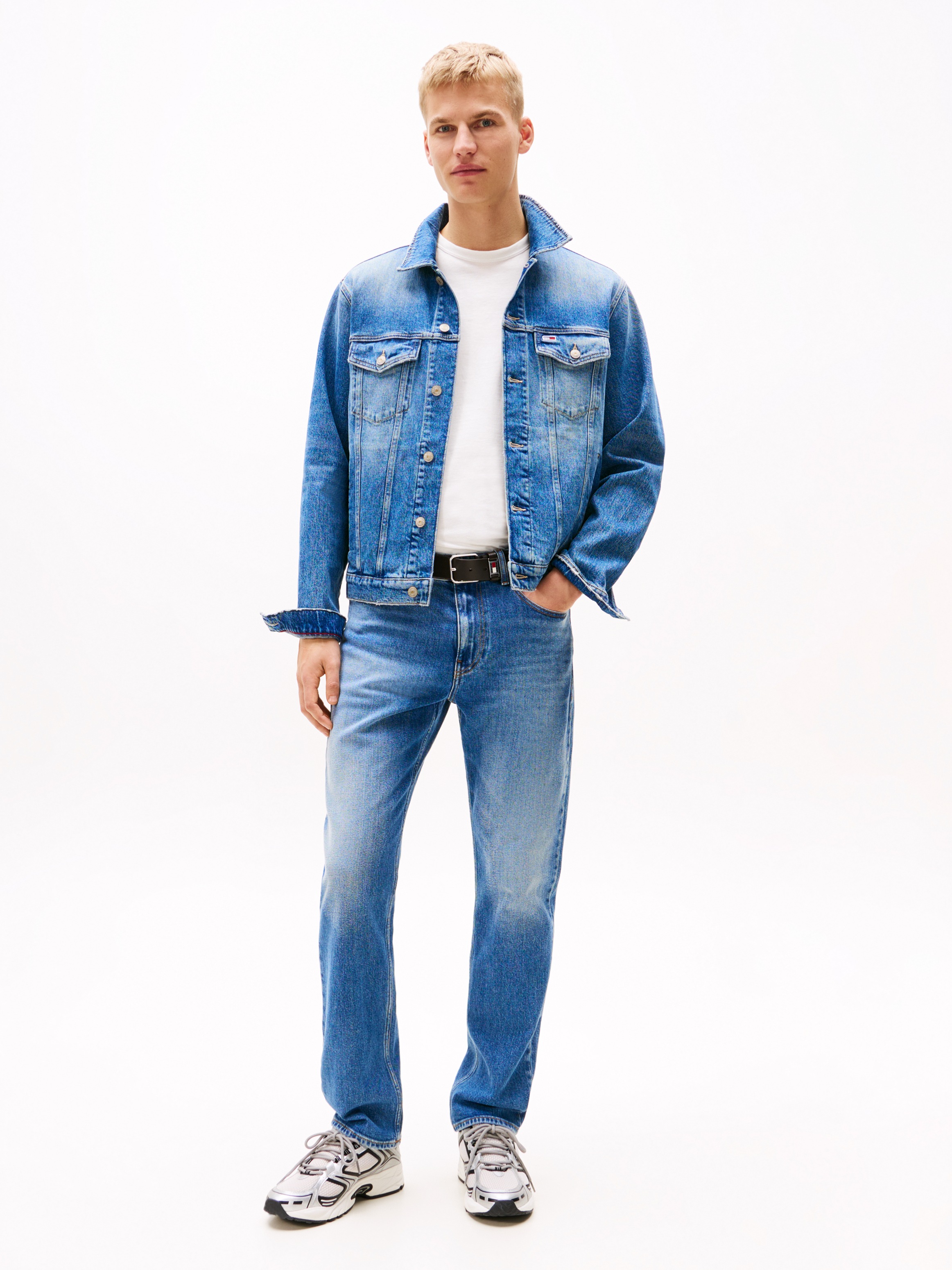 Tommy Jeans Slim-fit-Jeans »RYAN SLIM STRAIGHT«, mit Logoprägung