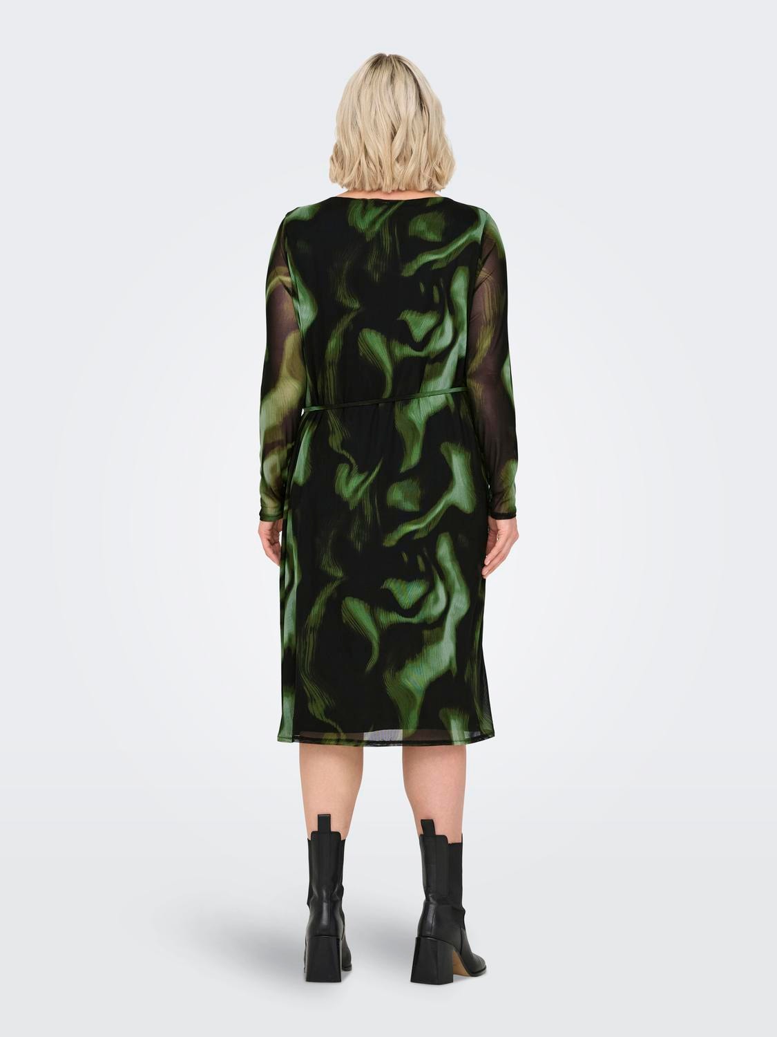 ONLY CARMAKOMA Chiffonkleid »CARFOREST LIFE LS BOATNECK BLK DRESS JRS«, Sommerkleid