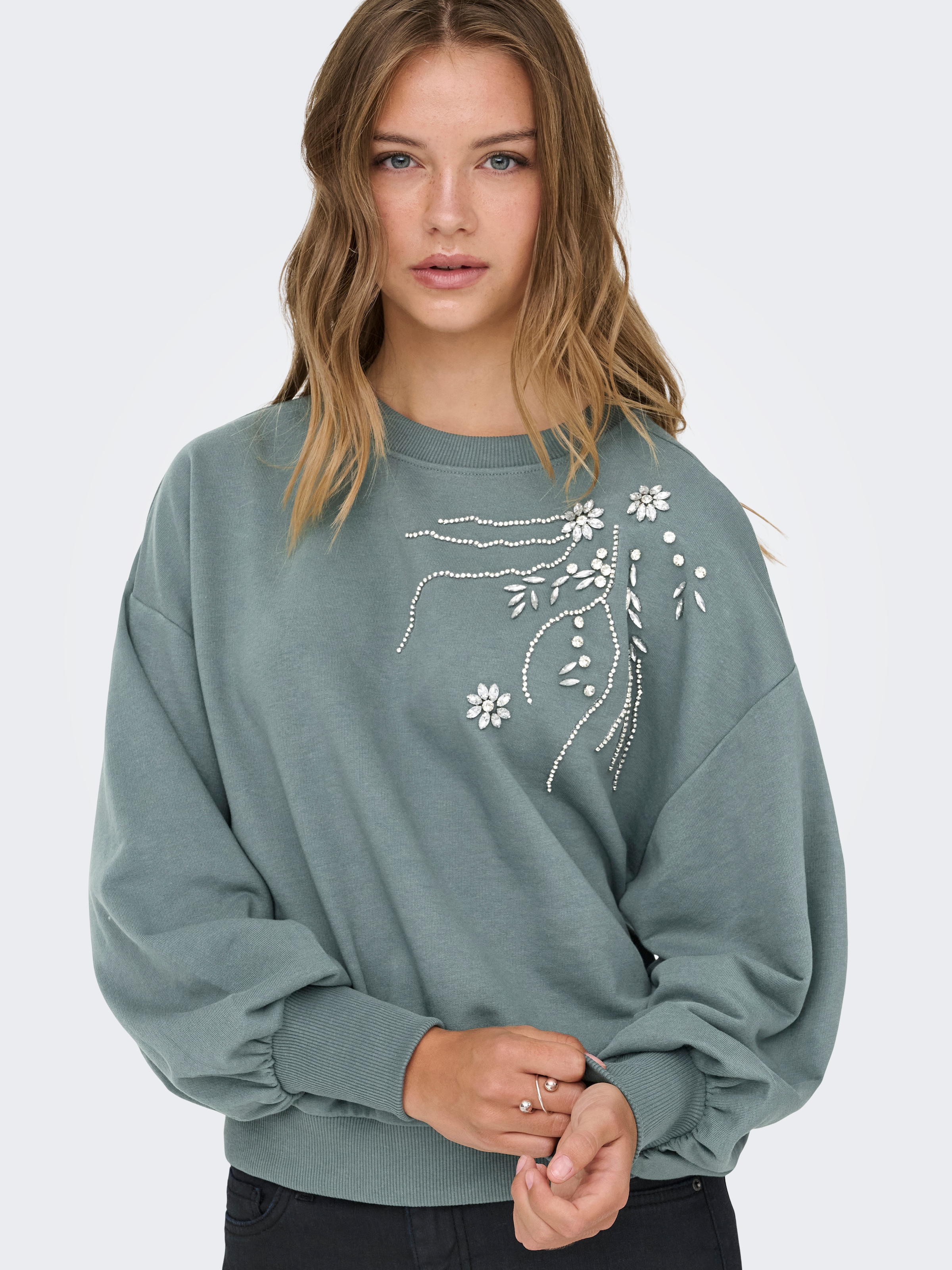 ONLY Sweatshirt »ONLCAMELA BROOKE GLITTER LS ONECK UB SWT«, Baumwollmischung, regular fit, Rundhals
