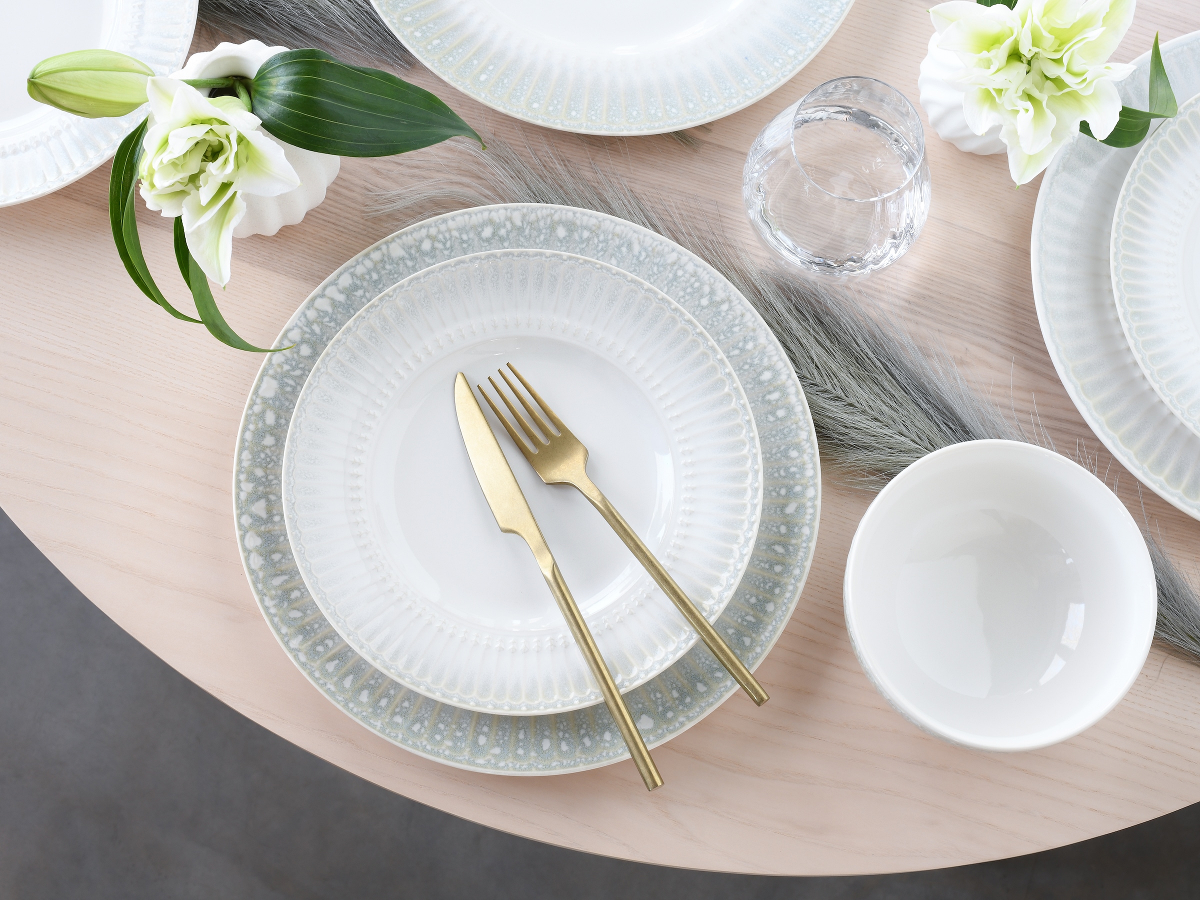 CreaTable Teller-Set »Celadon, Teller Set 12-tlg.« Elegantes Stabrelief, Farbverlauf