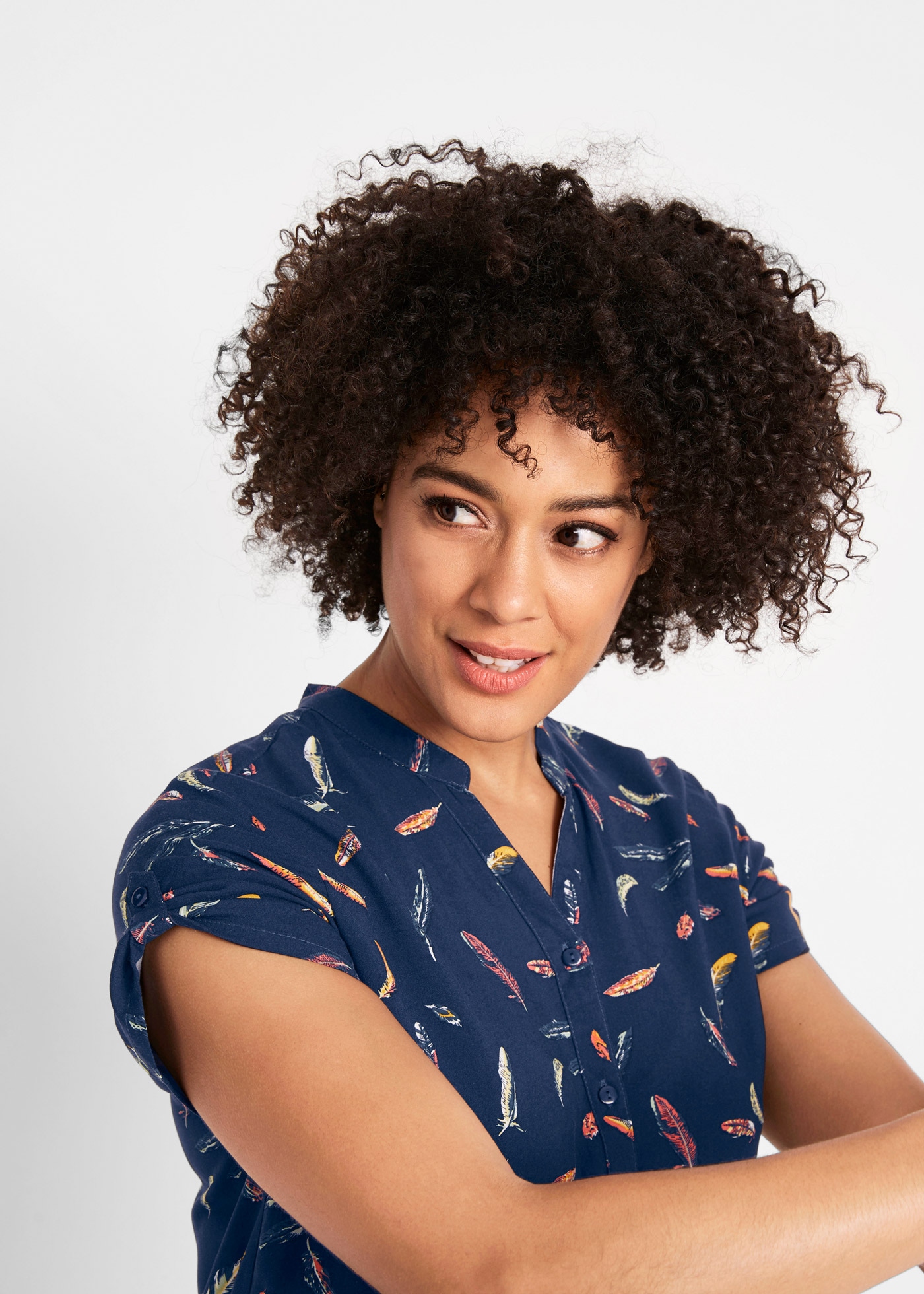 bonprix Kurzarmbluse lockere Passform, aus Viskose, kleines Riegel-Detail am Ärmel