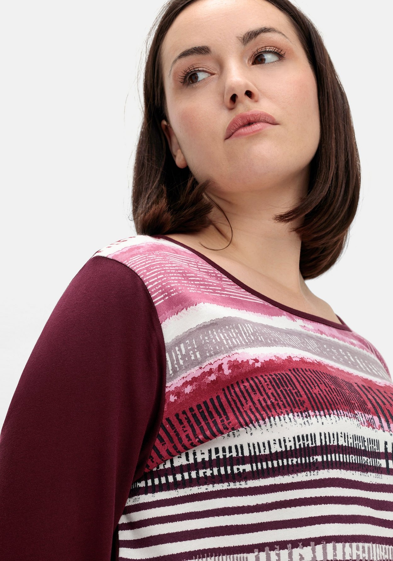 Sheego Langarmshirt »Langarmshirt mit bedrucktem Vorderteil«, mit bedrucktem Vorderteil