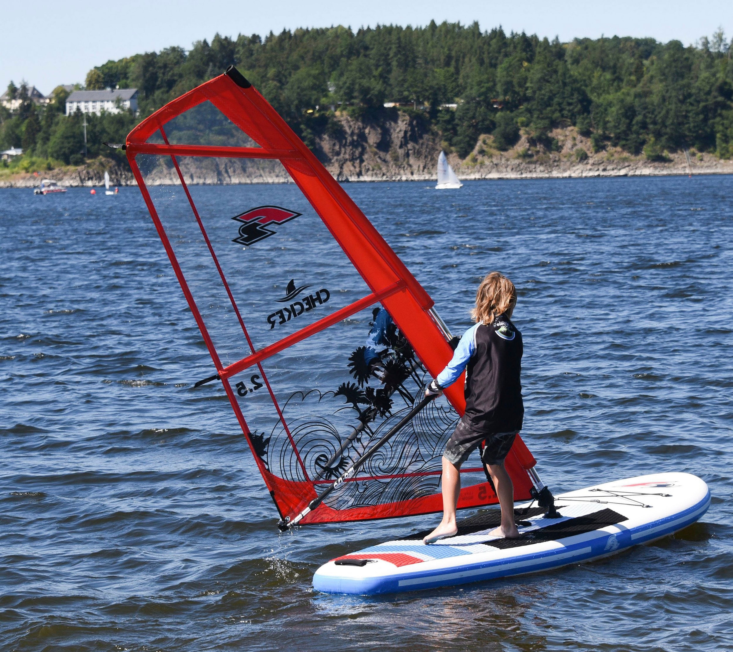 F2 Windsurfboard »Team WS 10,5 Set mit Checker Rigg 4,5m²«, (Set, 16 tlg., mit Paddel, Pumpe, Transportrucksack und Segel)