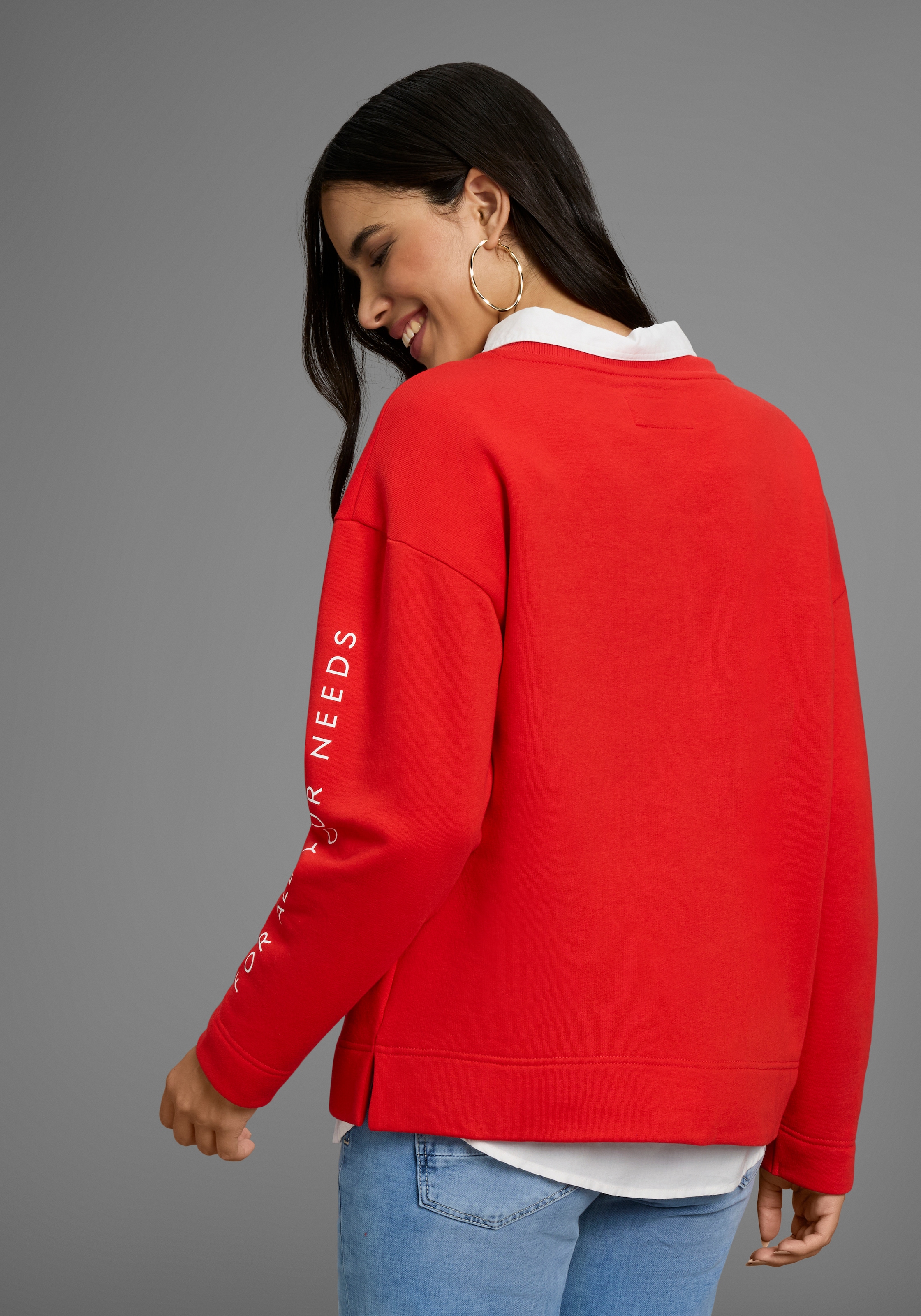 FAYN SPORTS Sweater, Weite Oversize‑Passform mit Logo‑Print auf Brust und Ärmel