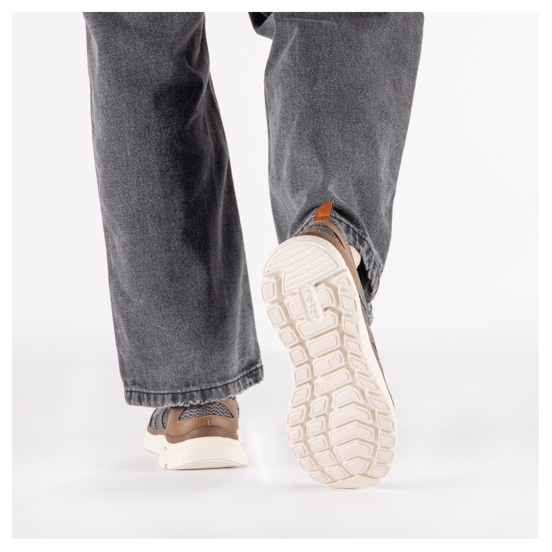 Rieker Slip-On Sneaker  Slipper, Outdoorschuh, Trekkingschuh zum Schlupfen