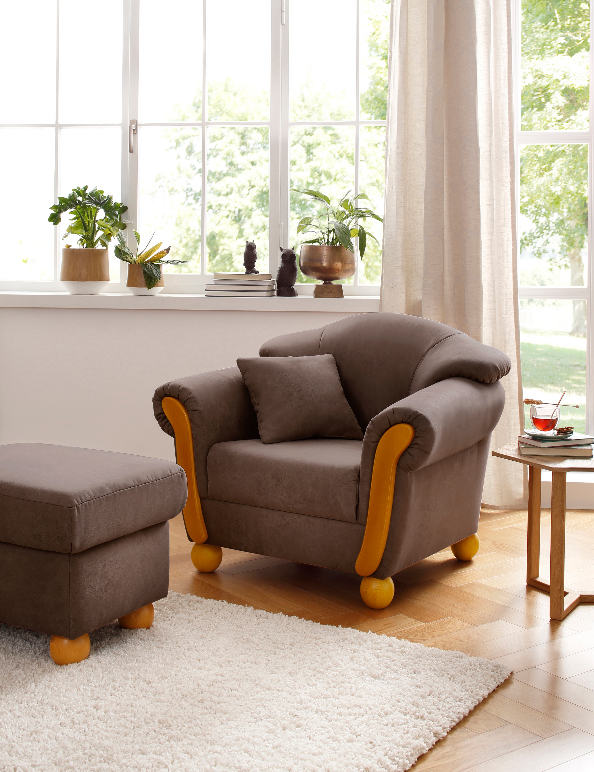 Home affaire Sessel »Milano, Loungesessel«, hoher Sitzkomfort mit Federkernpolsterung, incl. Zierkissen