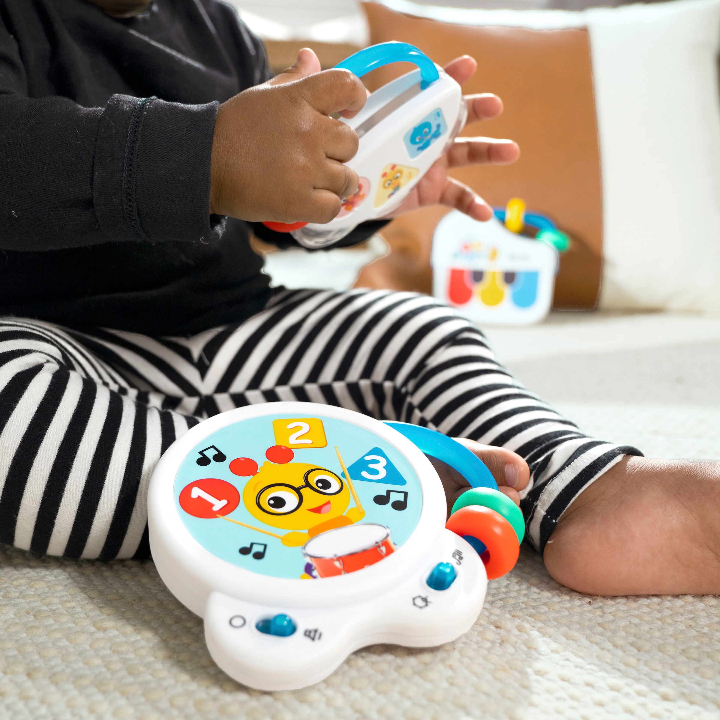 Baby Einstein Spielzeug-Musikinstrument »Set Small Symphony«, (Set, 3 tlg., bestehend aus Tiny Tambourine™, Tiny Tempo™ u. Petit Piano™)