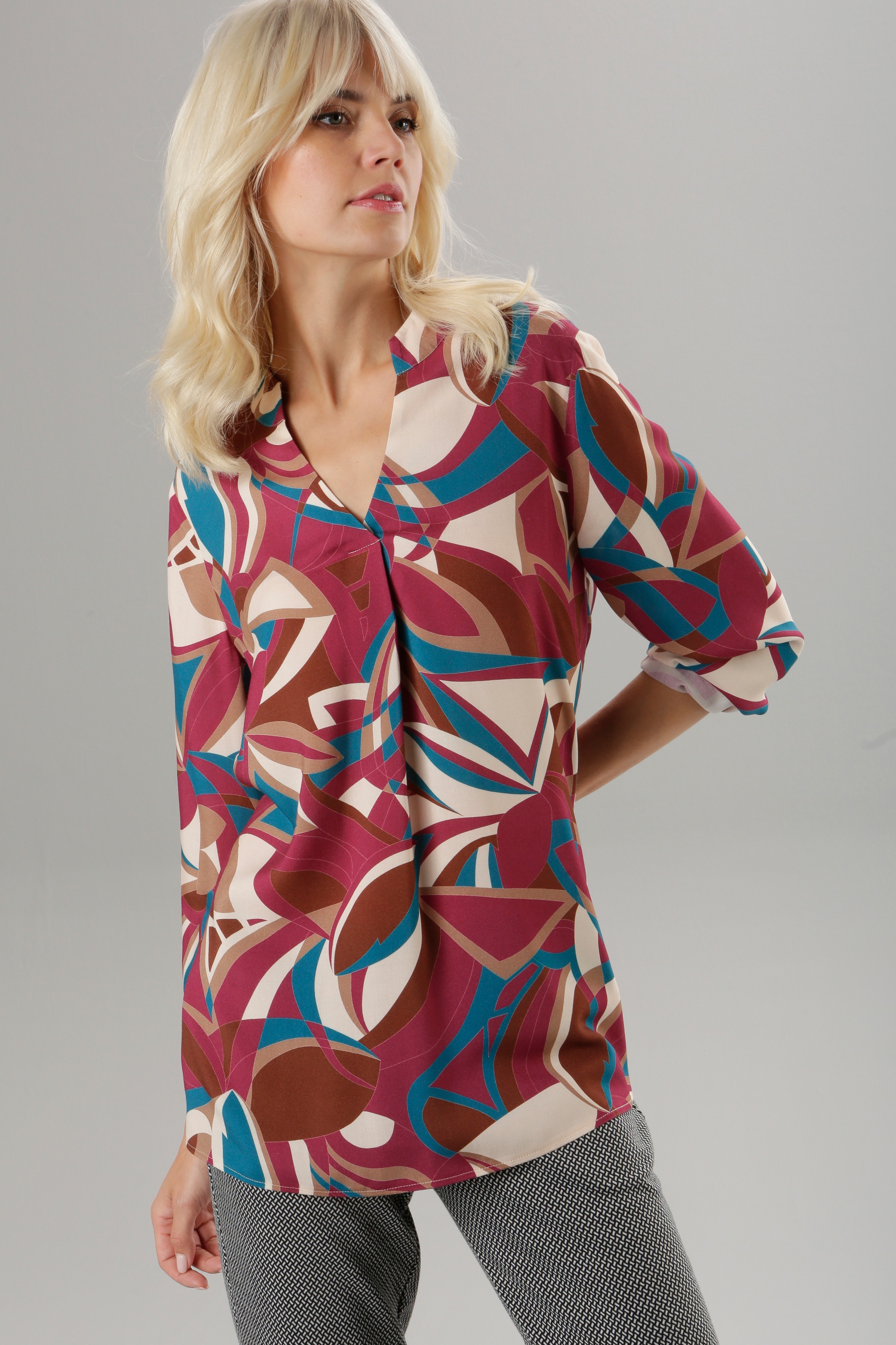 in Schlupfbluse, OTTO topaktuellen Aniston SELECTED Farben Allover-Muster mit online bei