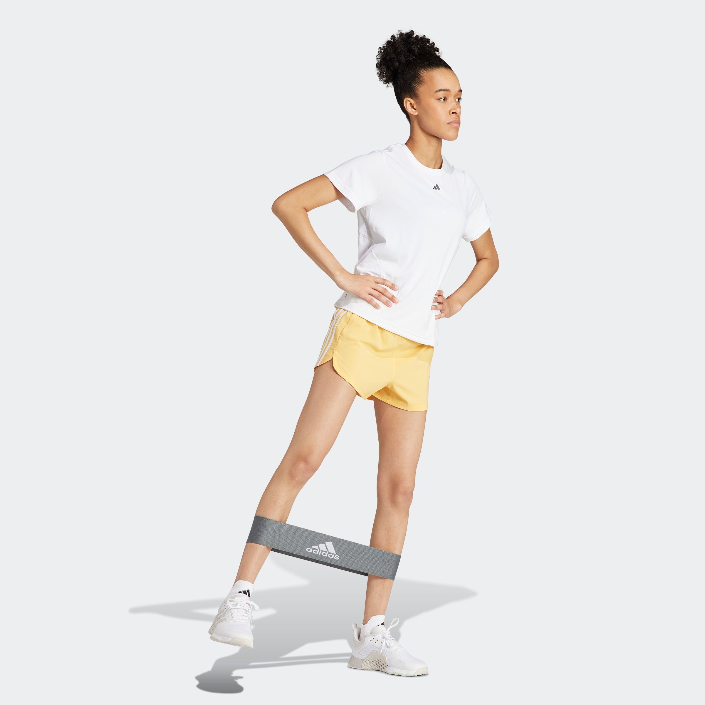adidas Performance Shorts »PACER WVN HIGH«, (1 tlg.), Woven Trainingsshorts mit hohem Bund