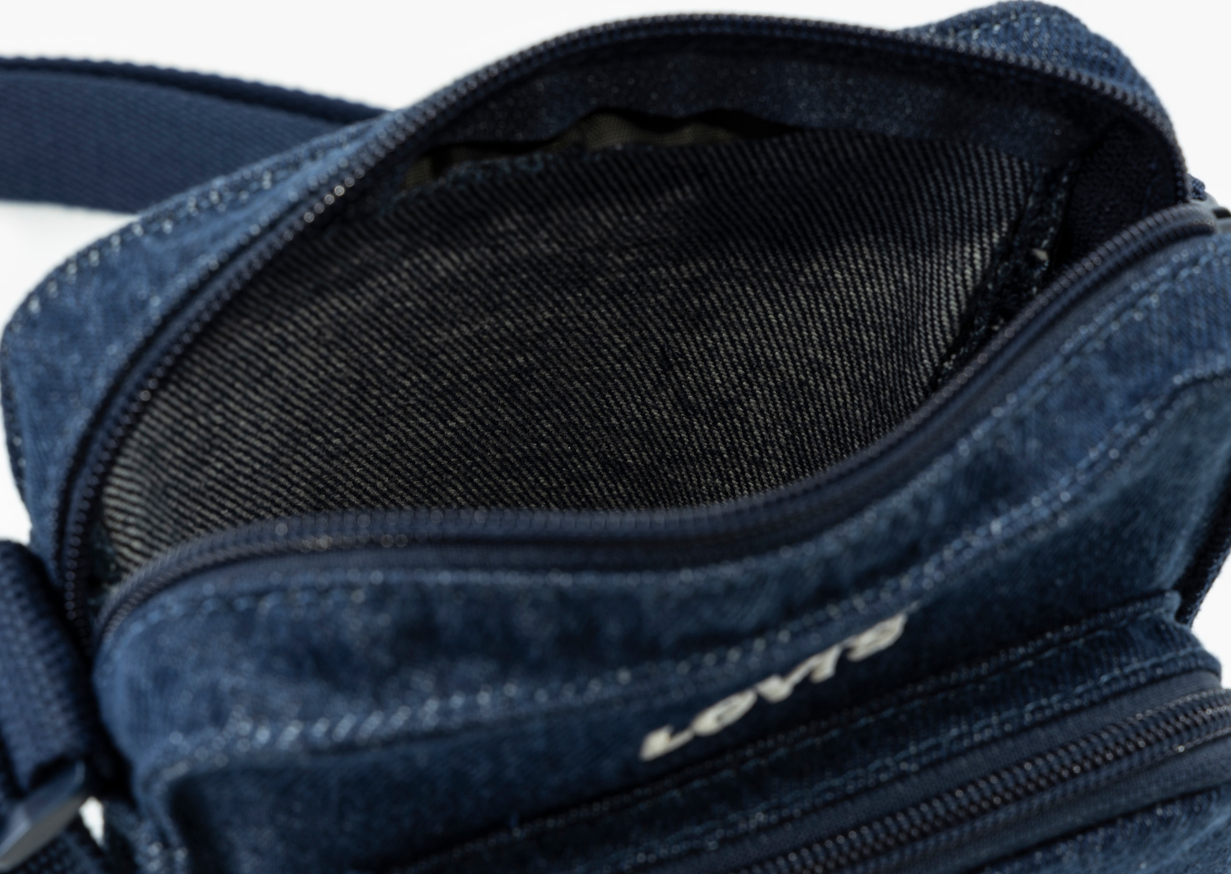 Levi's® Umhängetasche »SMALL NS ZIP CROSSBODY«