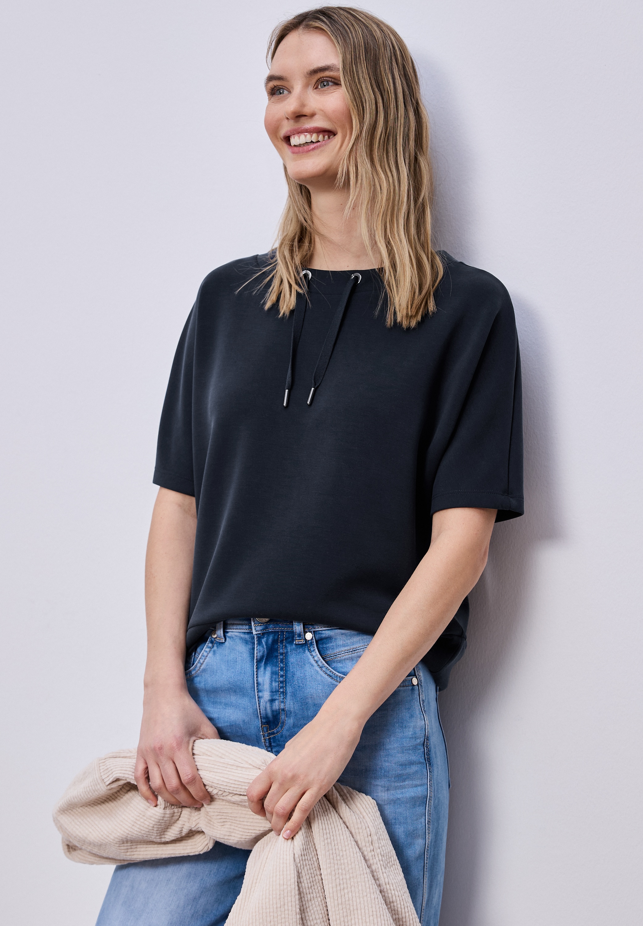 STREET ONE Sweatshirt , Halbarm Silk-Look Shirt mit Kordelzug
