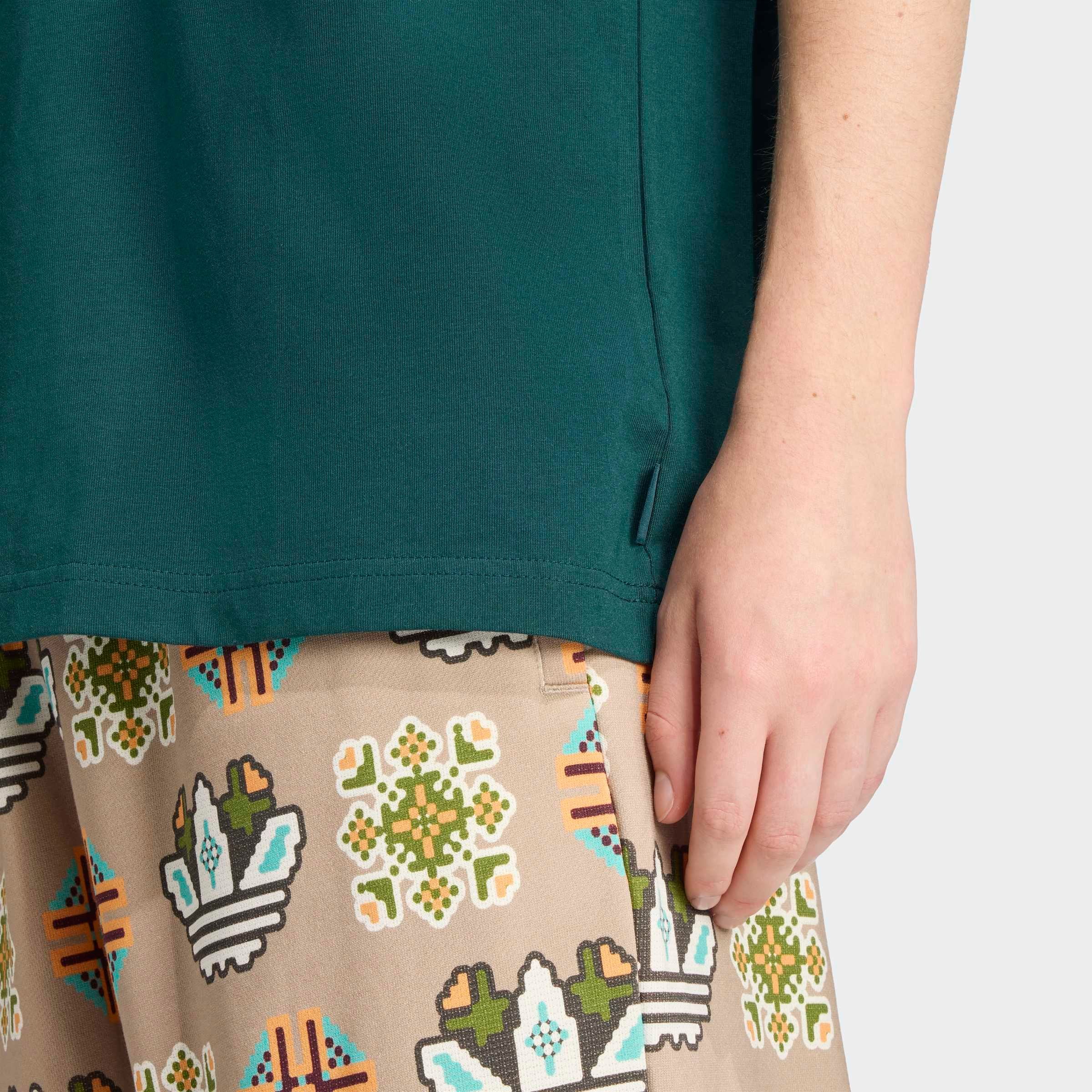 adidas Originals T-Shirt »MG LO SS T« lockere Passform, mit kleinem Trefoil auf Brusttasche