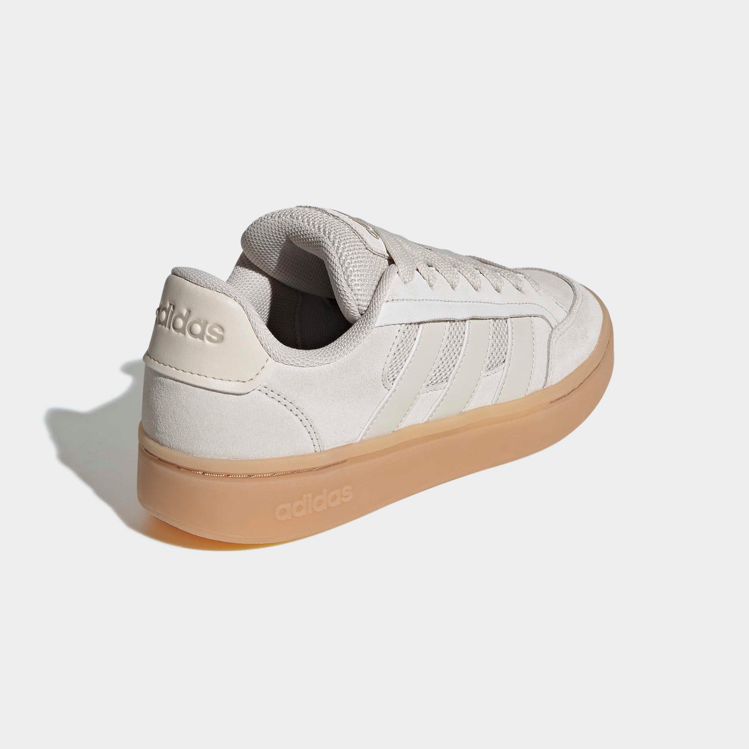 adidas Sportswear Sneaker »GRAND COURT ALPHA«  inspiriert vom Design des adidas campus 00