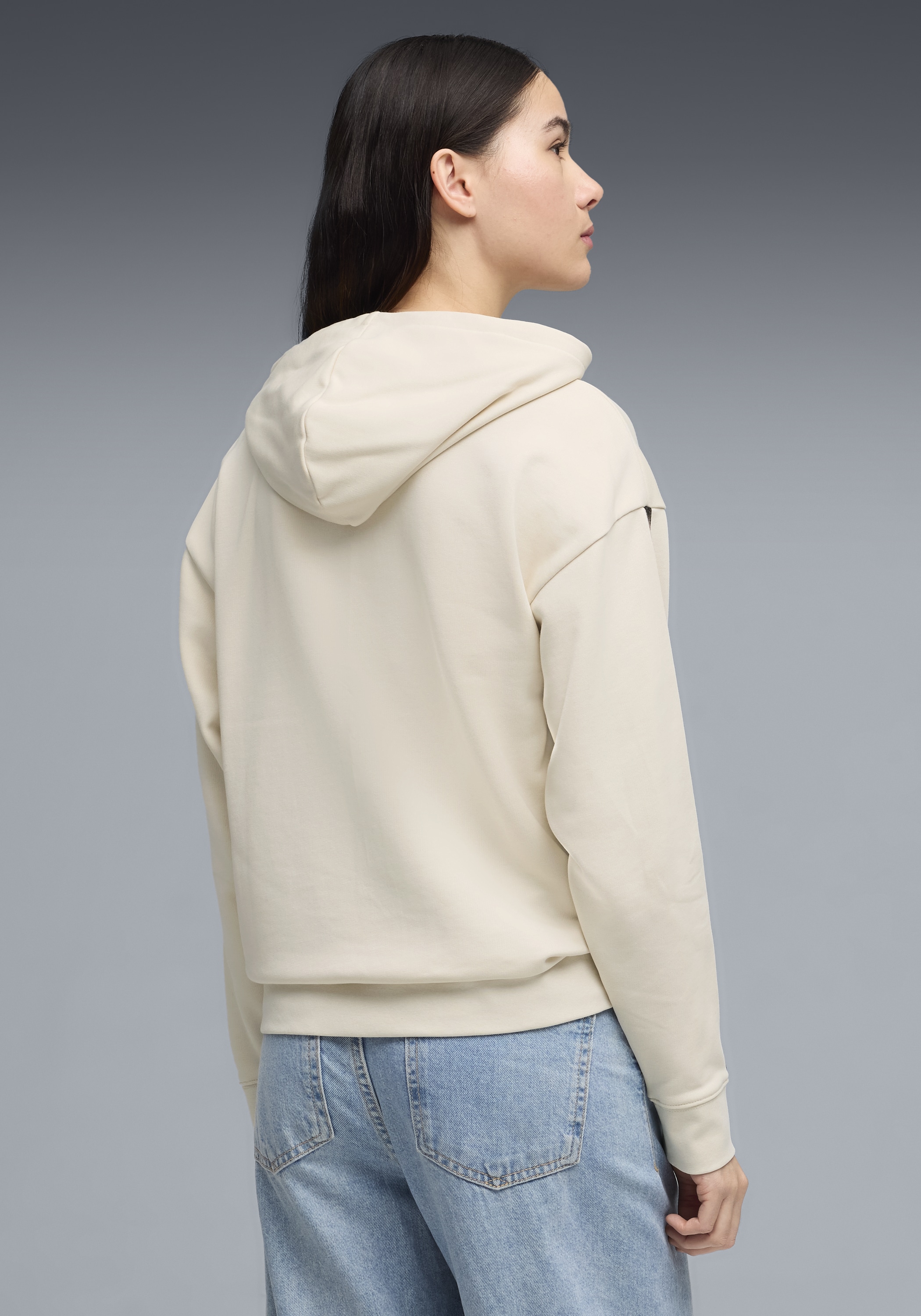 PUMA Kapuzensweatshirt »ESS GRAPHIC ANIMAL COMFORT HOODIE TR«, mit Kängurutasche, mit Print-Applikation, aus Baumwollmischung
