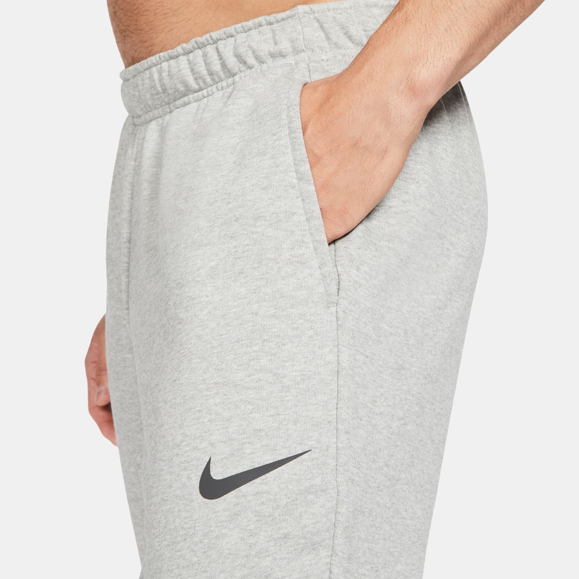 Nike Trainingshose »DRI-FIT MEN'S TAPERED TRAINING PANTS«