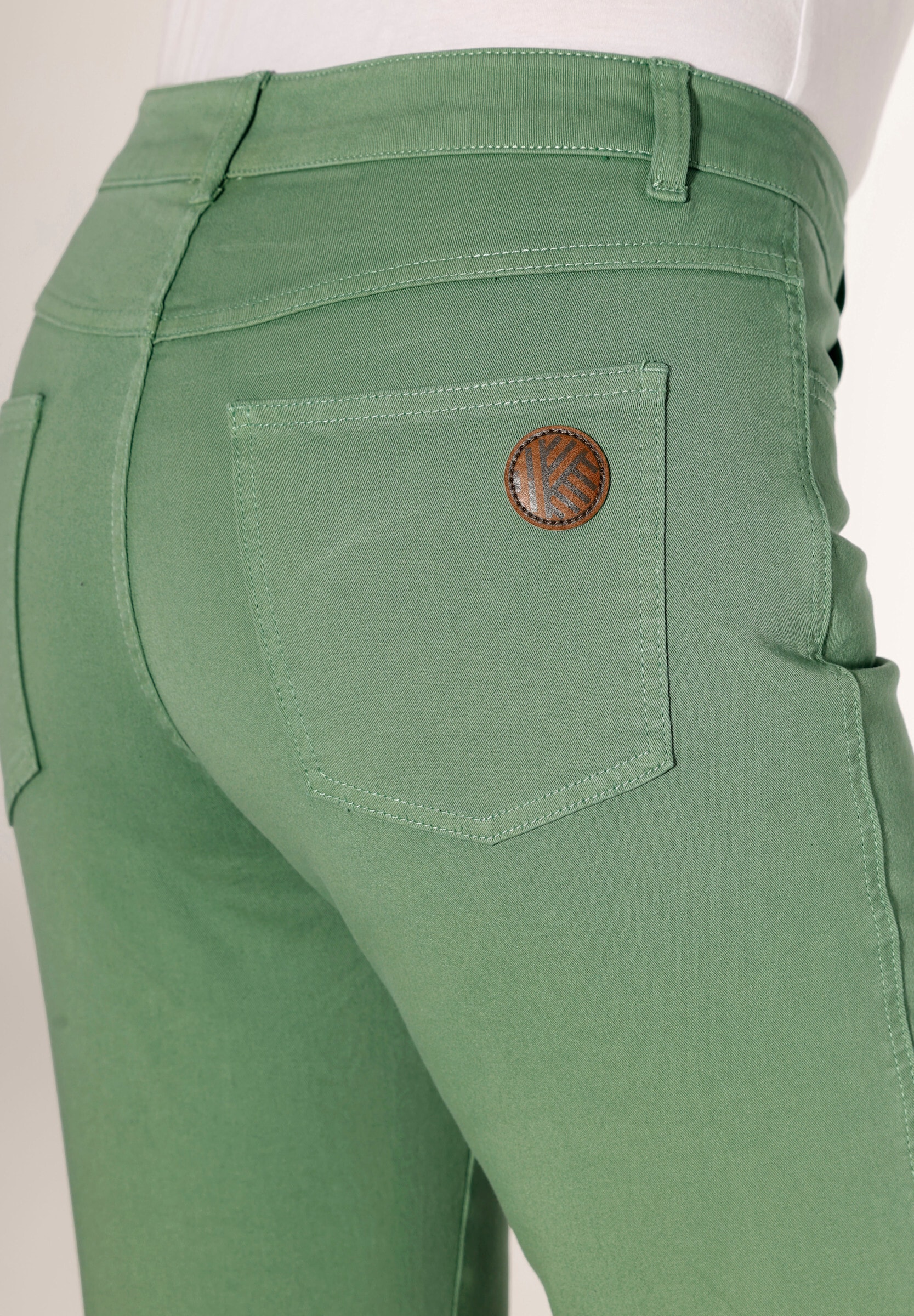 Sieh an! Bequeme Jeans »Twill-Jeans Röhrenjeans in Twill-Qualität«