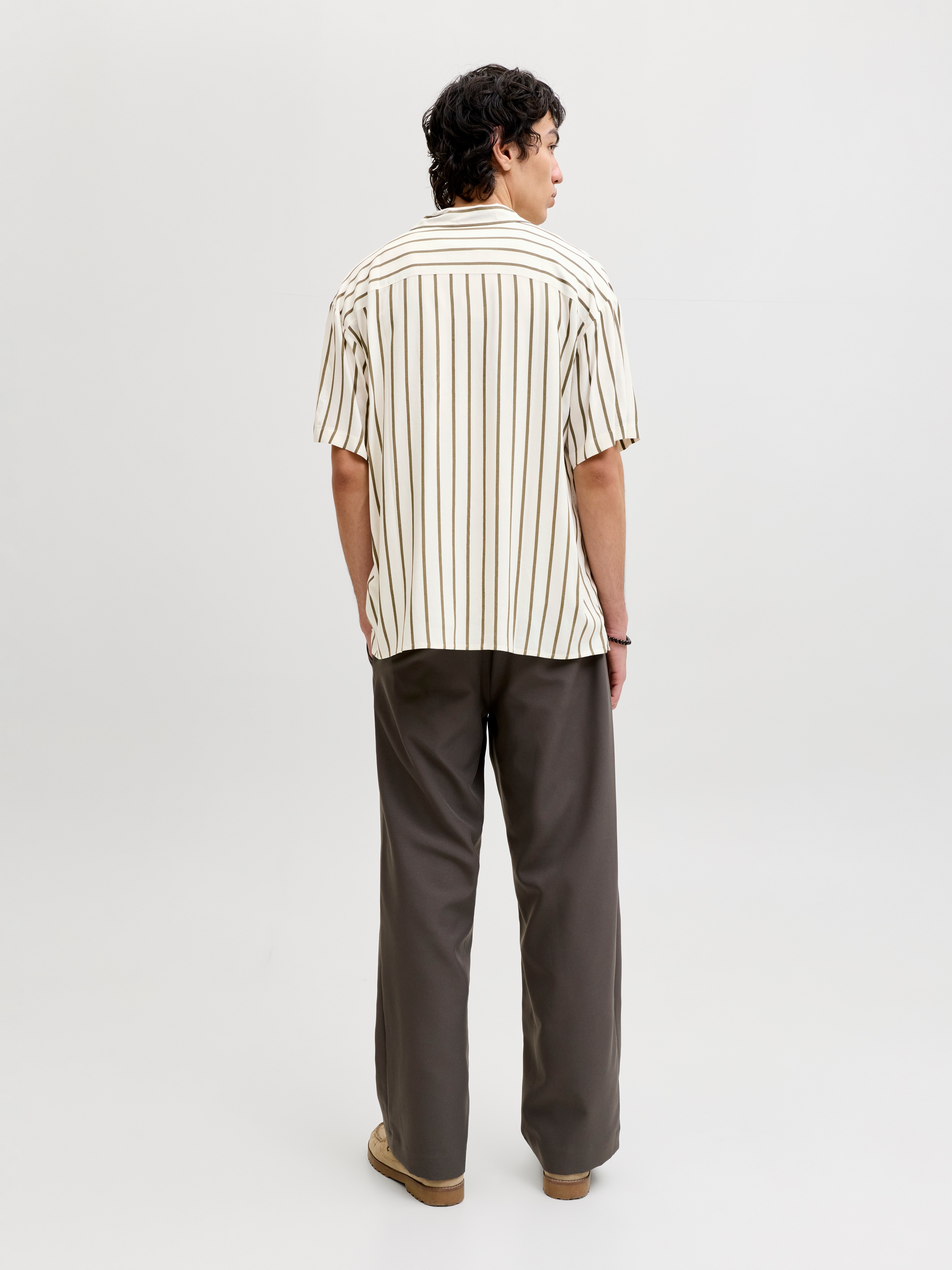 Jack & Jones Kurzarmhemd »JJEJEFF RESORT STRIPE SHIRT S/S SN« Viskose, loose fit