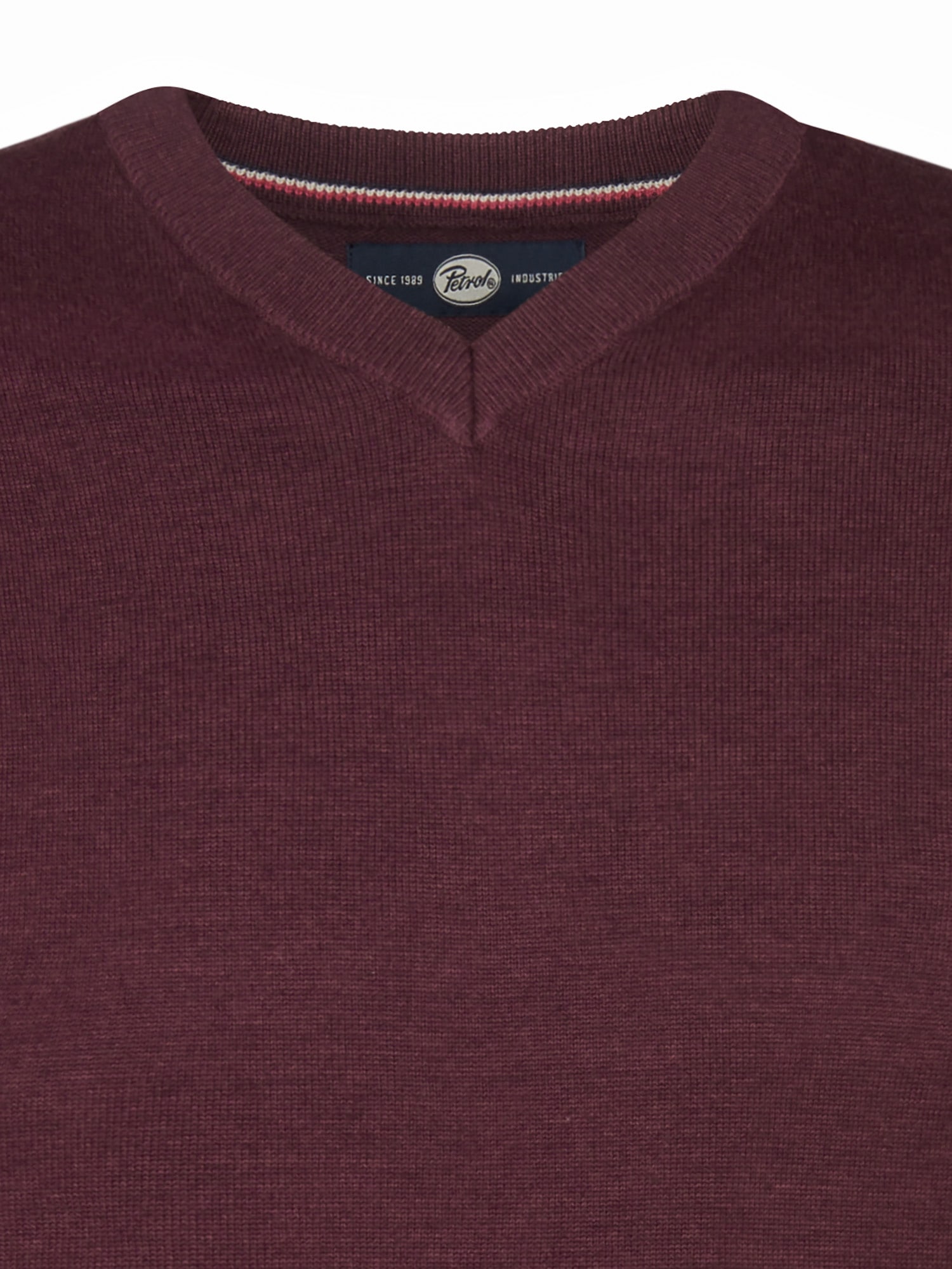 Petrol Industries V-Ausschnitt-Pullover »V-Neck Basi«, Materialmix mit Baumwollanteil