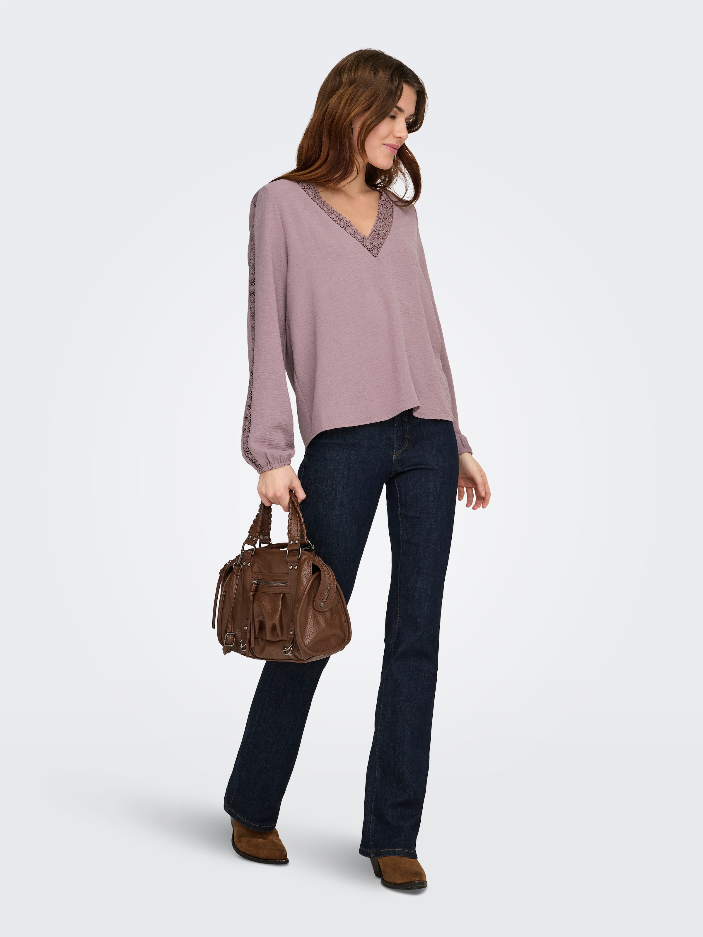 ONLY Langarmbluse »ONLGREGOR METTE LS LACE TOP WVN« Kunstfaser, regular fit, V-Ausschnitt, Regular Waist