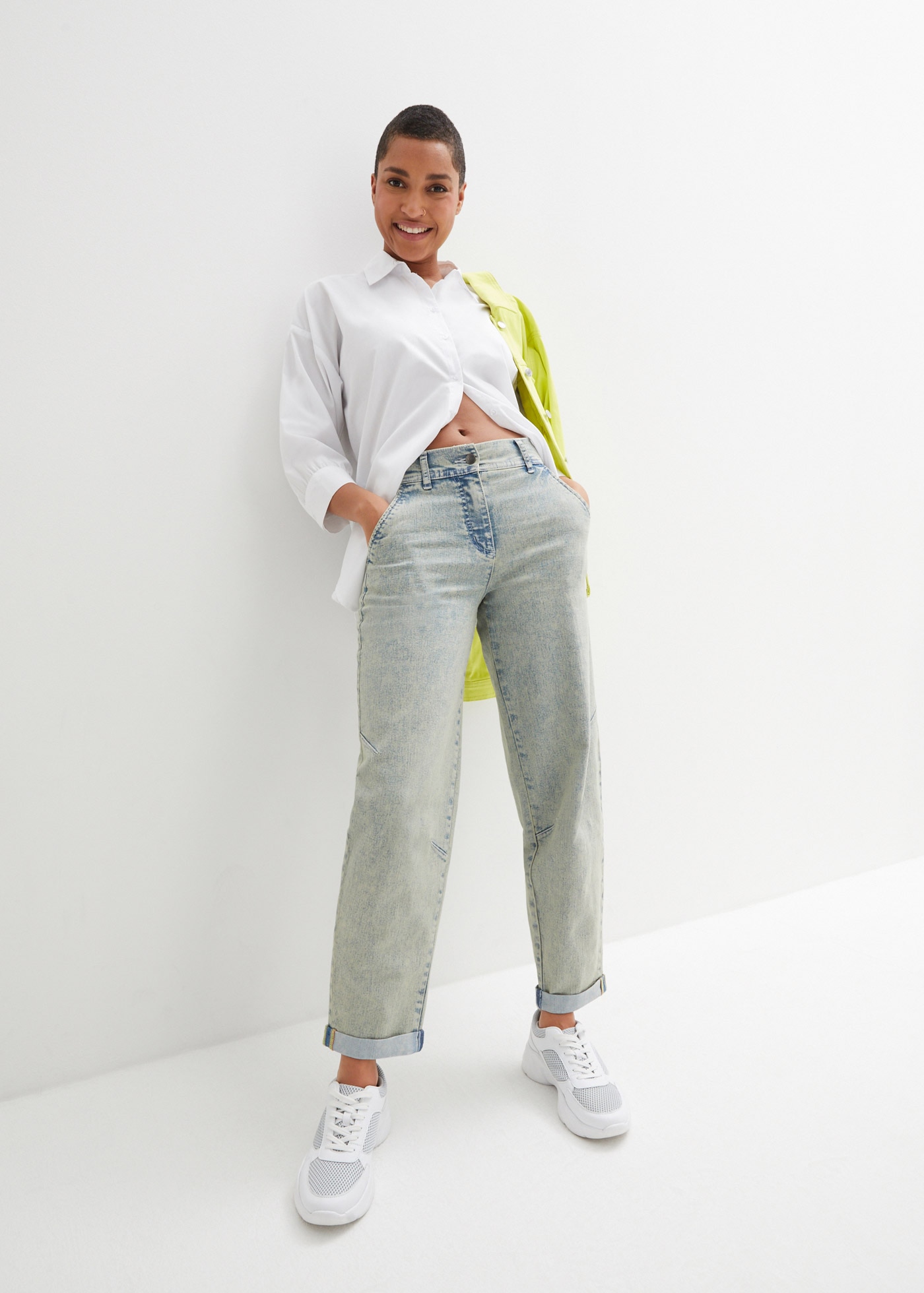 bonprix Boyfriend-Jeans weites Bein, Loose Fit, mit bequemem Gummi am hinteren Bund