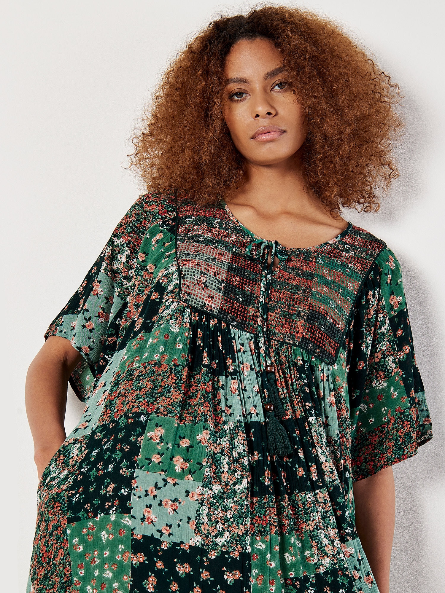 Apricot Druckkleid »Minikleid« mit Quastenband