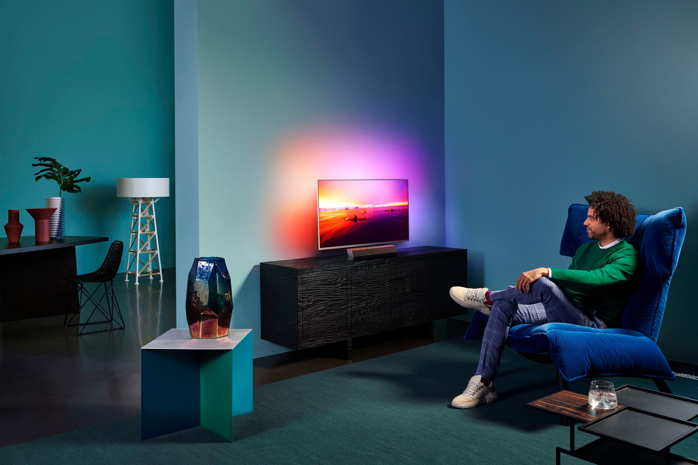 Philips LED-Fernseher »43PUS9235/12«, 108 cm/43 Zoll, 4K Ultra HD, Smart-TV, 3-seitiges Ambilight