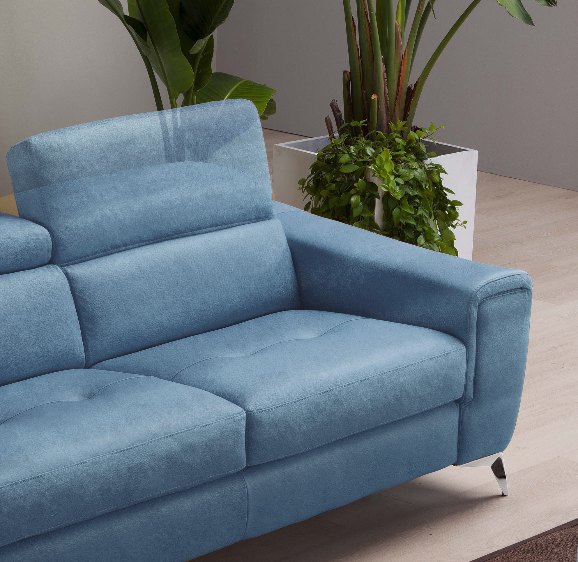 Egoitaliano Schlafsofa »Francine Designsofa, Loungesofa mit Dauerschlaffunktion, Breite 233 cm«, Bettfunktion, Luxus-Microfaser Lederoptik, ozeanblau, Fußfarbe chrom