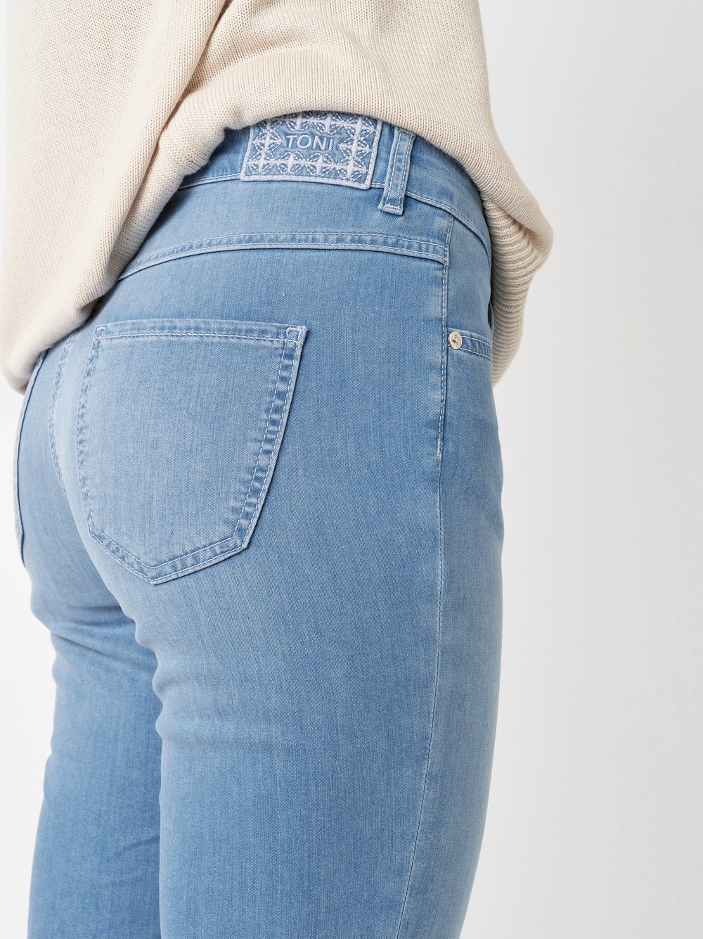 TONI Caprijeans »Perfect Shape Capri«, mit Shaping Effekt aus sommerlichem Denim