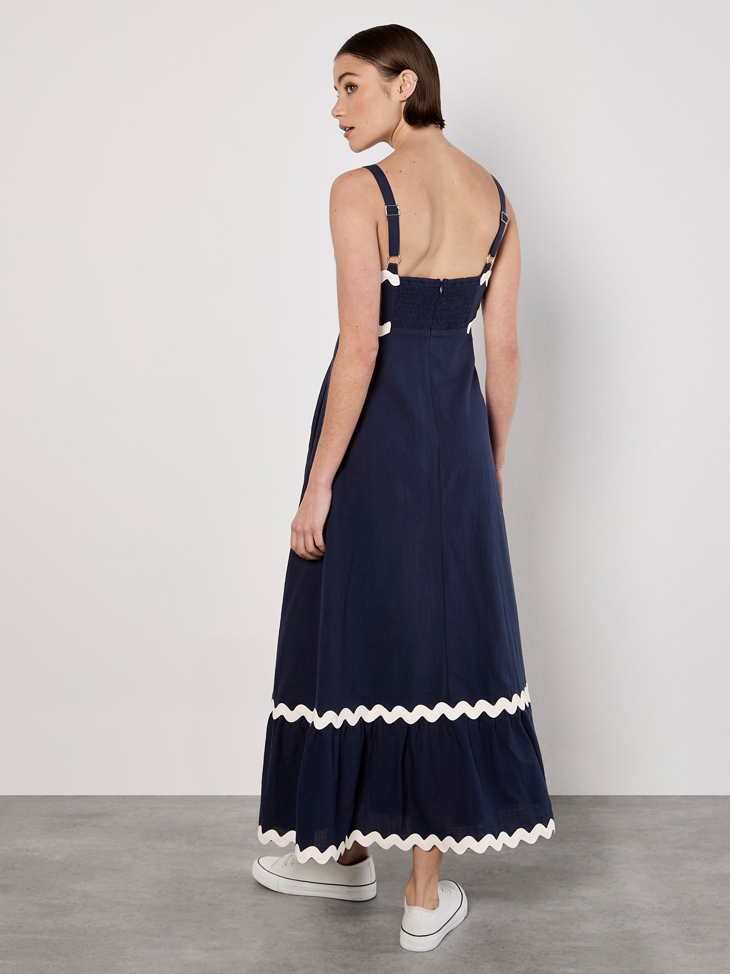 Apricot Volantkleid »mit Zick Zack Abschlüsse« Trägerkleid
