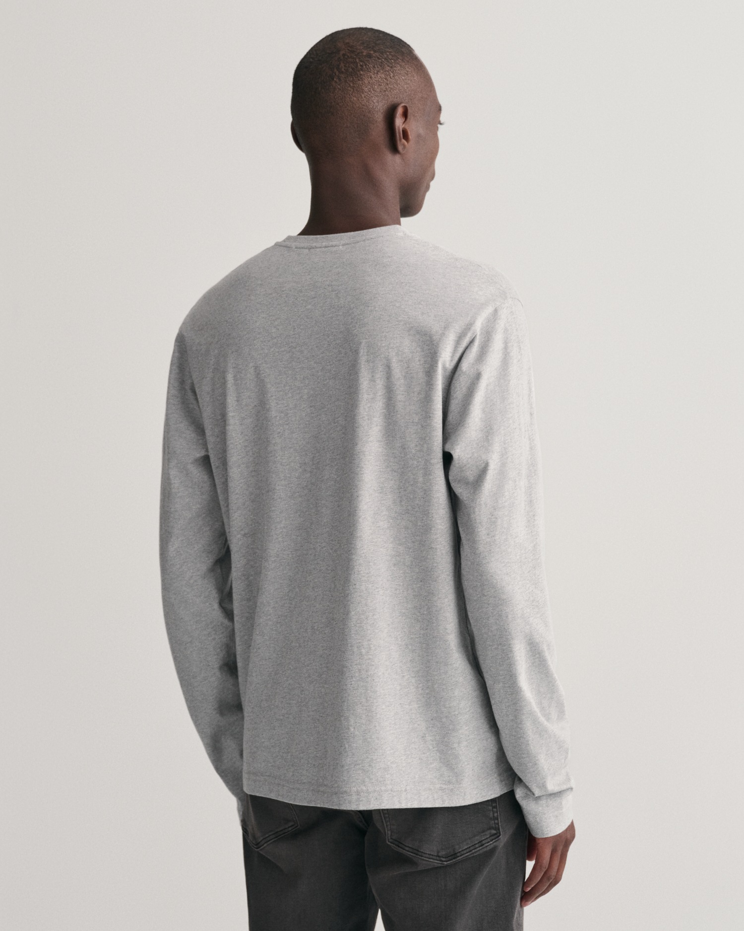 Gant Langarmshirt »REG SHIELD LS T-SHIRT«, mit Logostickerei auf der Brust
