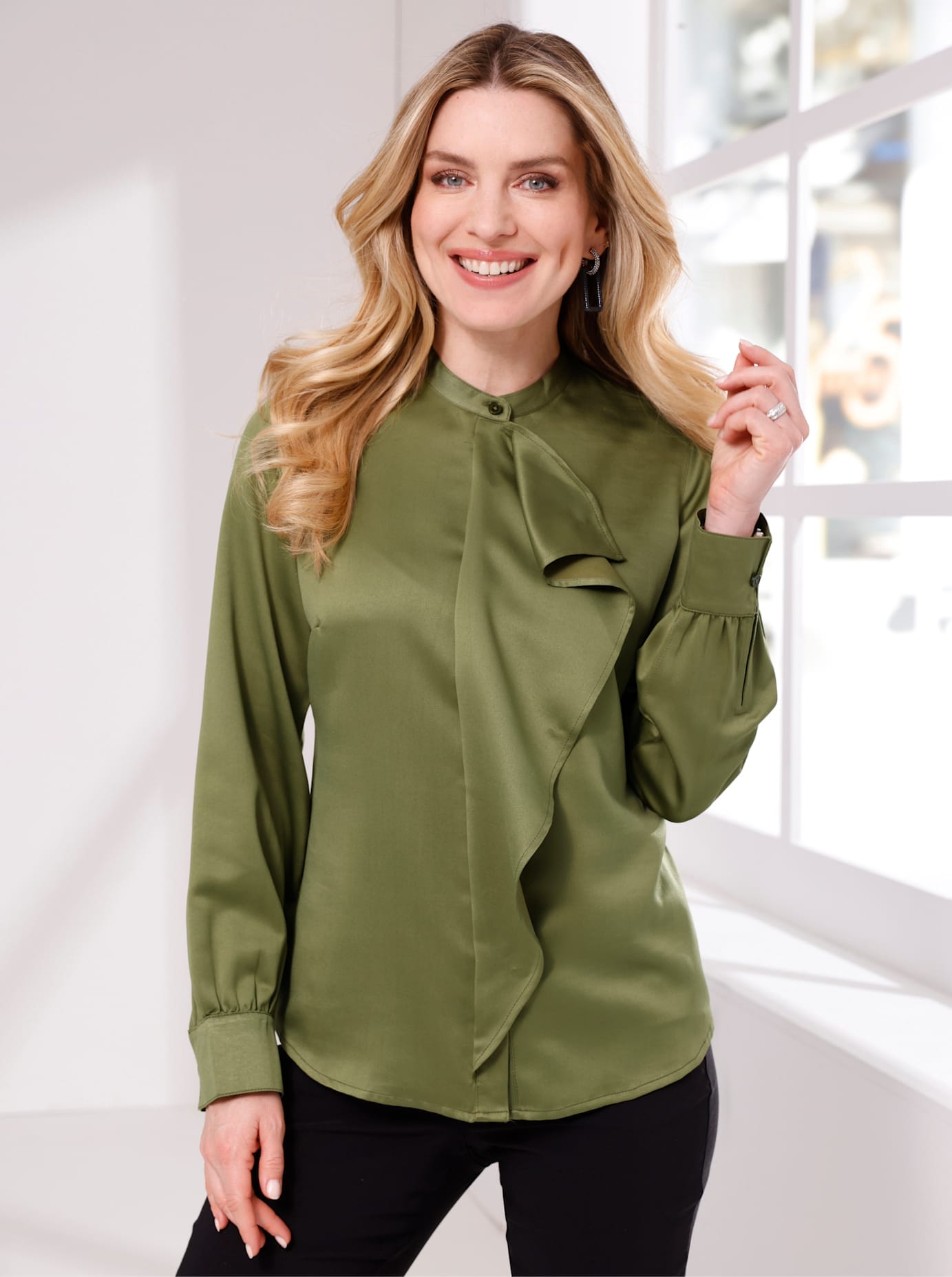   Klassische Bluse