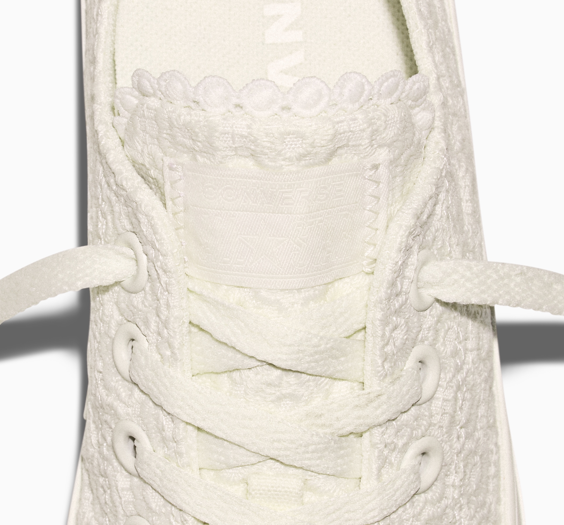 Converse Sneaker »CONVERSE CHUCK TAYLOR ALL STAR CROCHET FLORALS«  für vielseitige Aktivitäten, mit leicht profiliertem Laufsohlenprofil