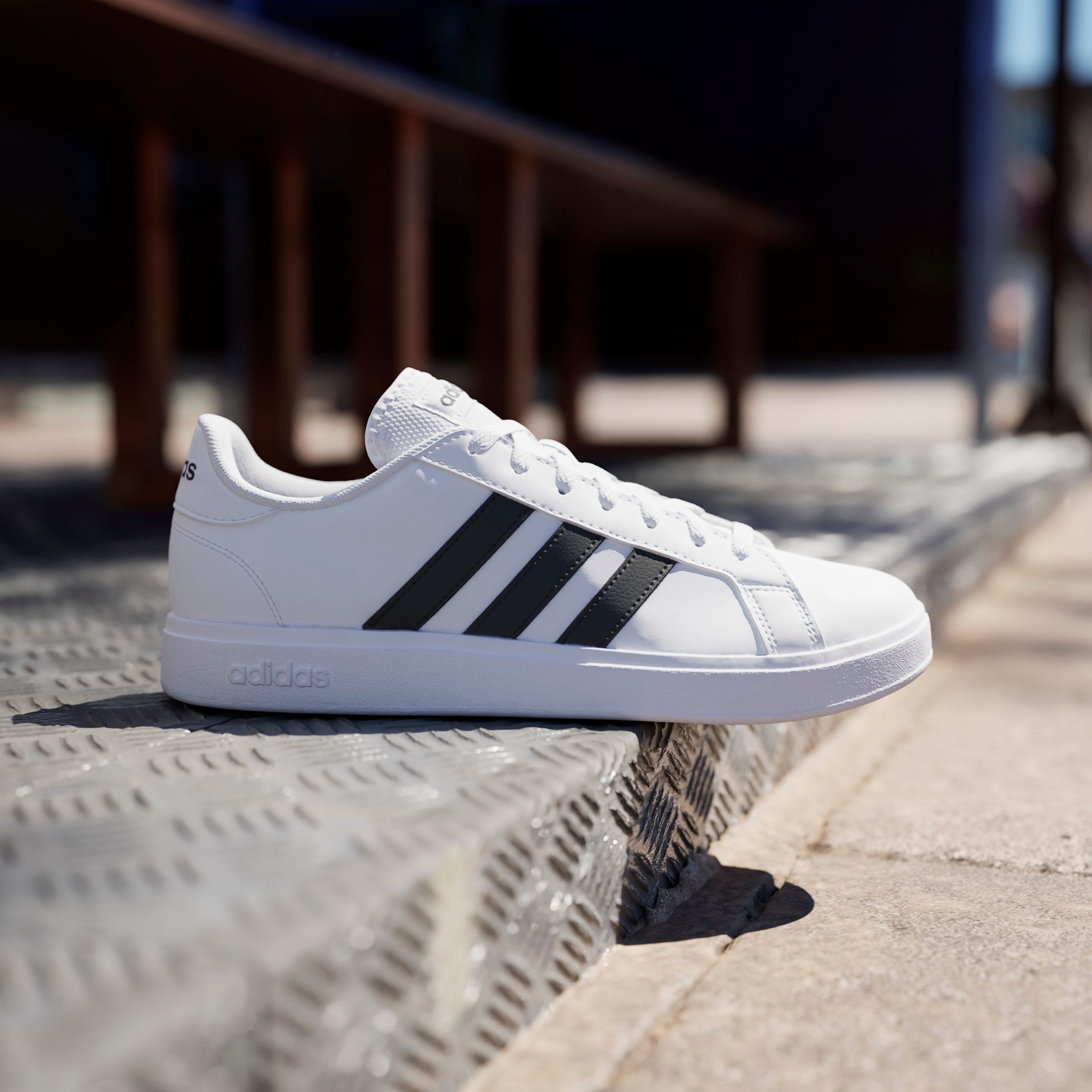 adidas Sportswear Sneaker »GRAND COURT TD LIFESTYLE COURT CASUAL«, Design auf den Spuren des adidas Superstar