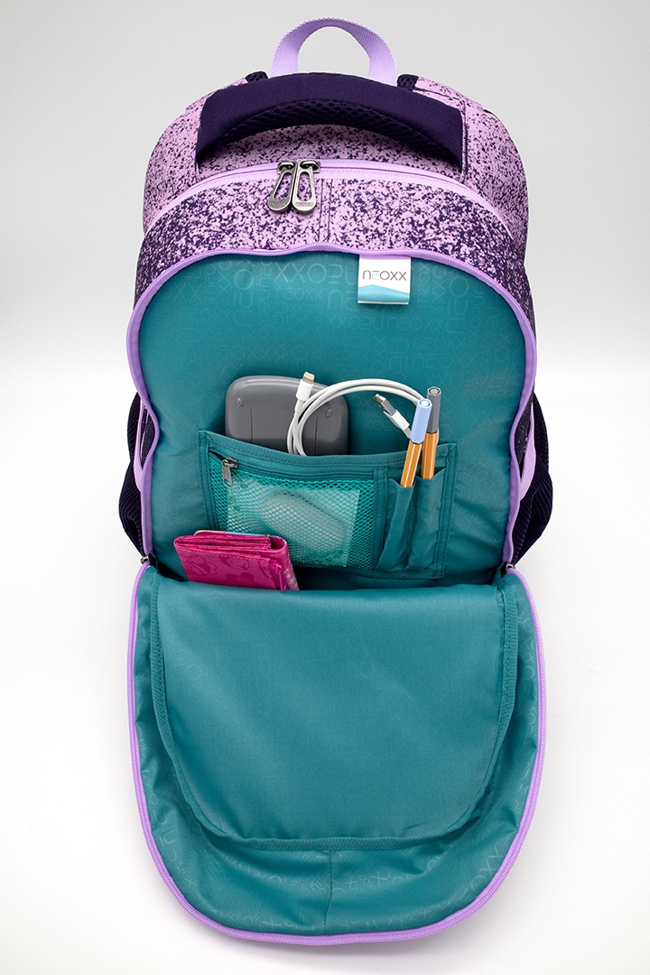 neoxx Schulrucksack »Fly, Glitterally perfect«, Reflektionsnaht, aus recycelten PET-Flaschen