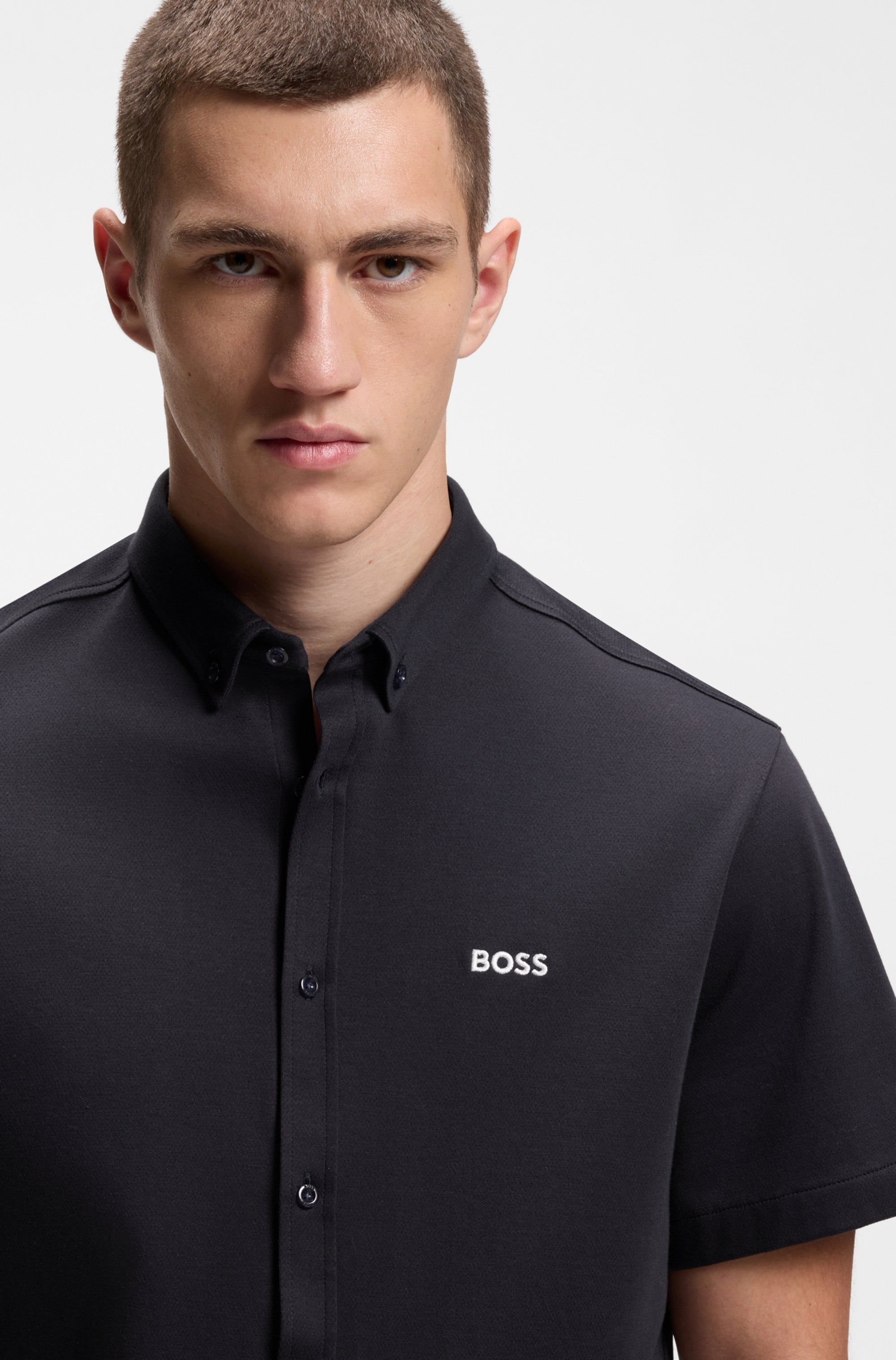 BOSS GREEN Kurzarmhemd »Motion S« Regular Fit, Button-down-Kragen, Kurzarm, Logo-Stickerei