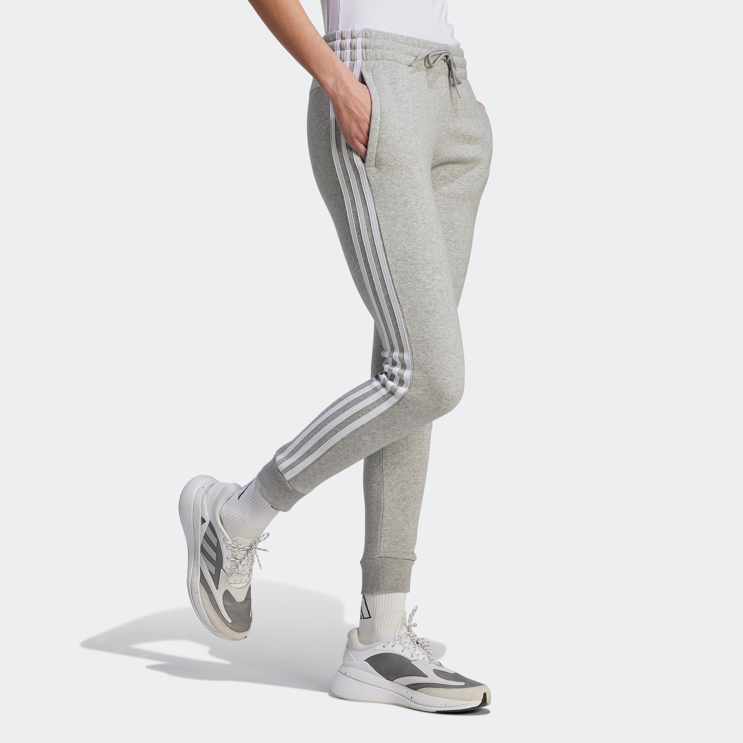 adidas Sportswear Sporthose »ESSENTIALS 3STREIFEN«, (1 tlg.)