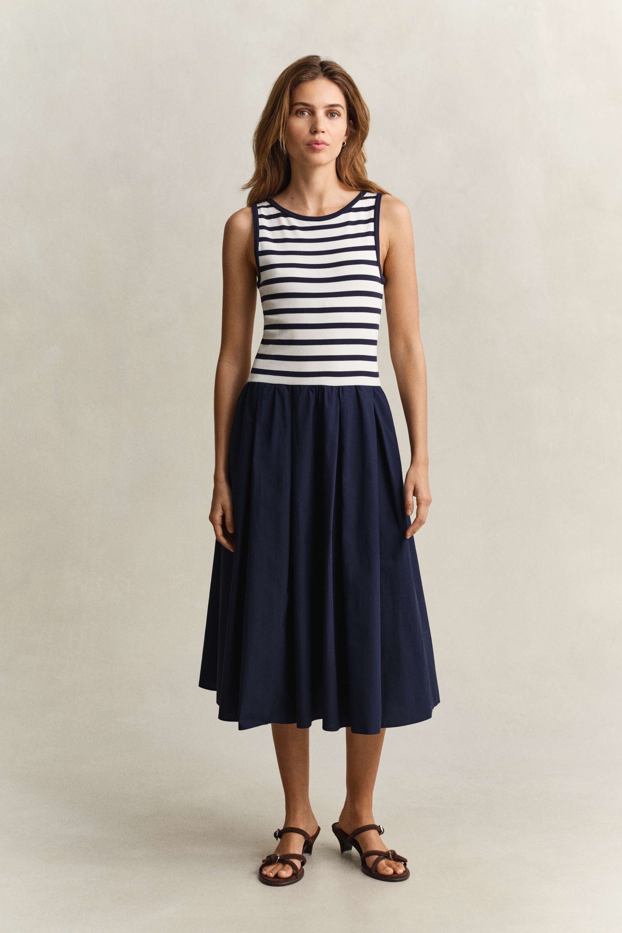 Gant Trägerkleid »JERSEY WOVEN COMBO« Seitennahttaschen Regular fit mit Rundhalsausschnitt