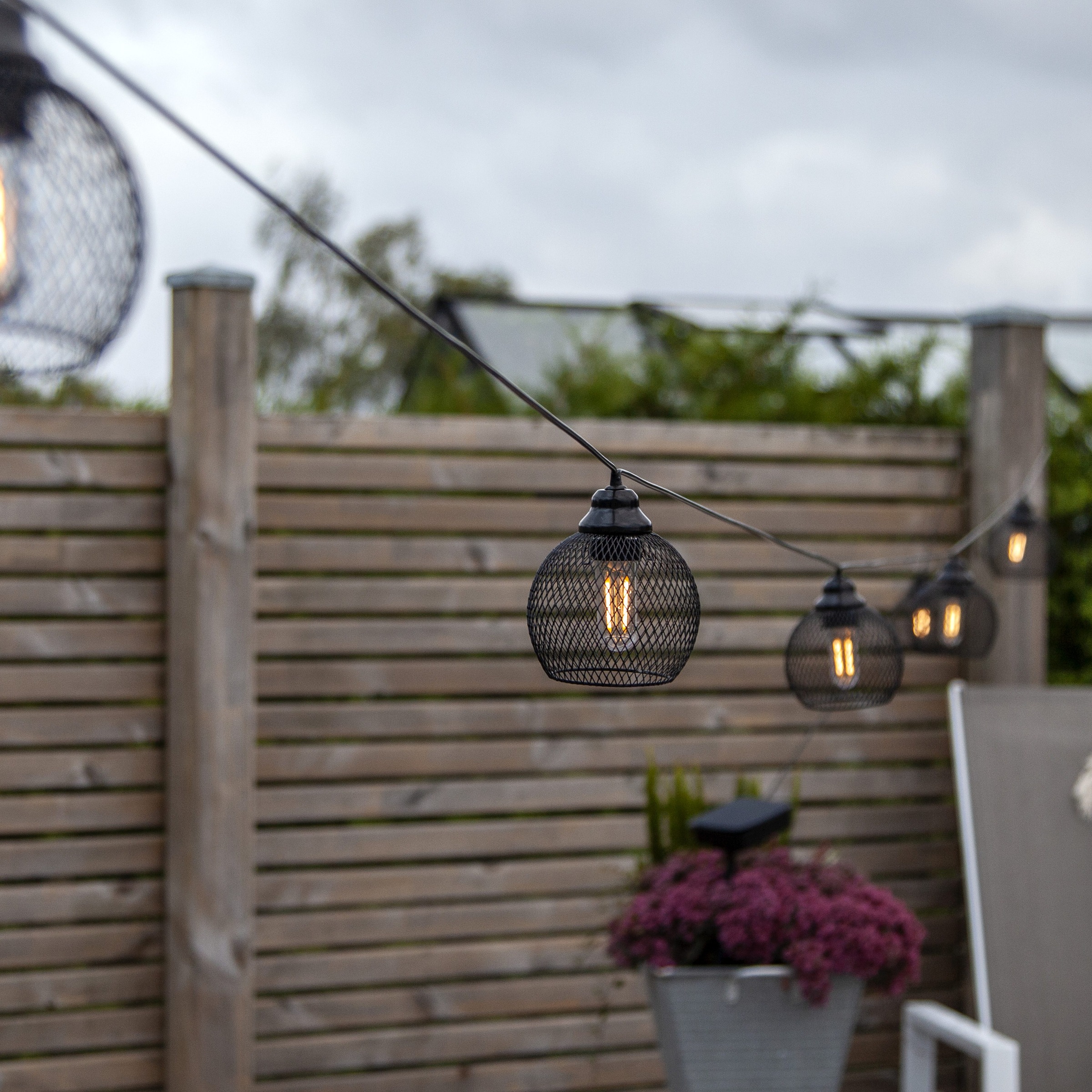 Parforce Traditional Hunting LED-Lichterkette »Sunlight - 8 light« 8 Stk.-flammig Metall, je ca. Ø 10,5 cm, 7 m Länge, Akku, Vierfarb-Karton