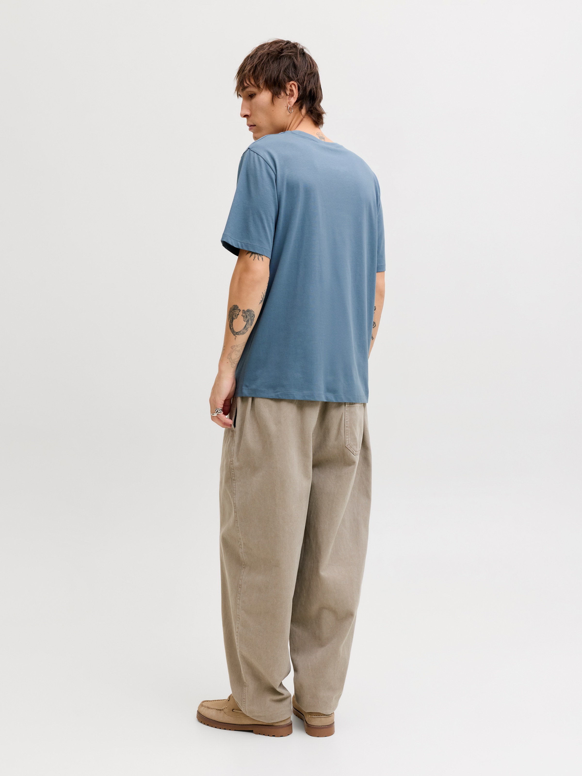 Jack & Jones Rundhalsshirt »JJELOGO TEE SS O-NECK 2 COL SS26 SN« mit Grafikprint