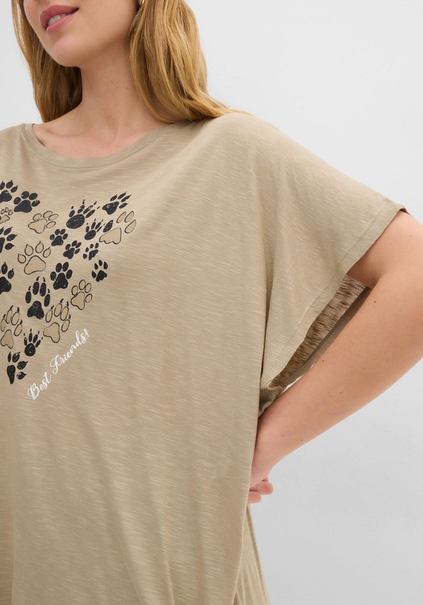 bonprix T-Shirt Oversize-Passform, Kurzarm, mit dekorativem Druck, aus Viskose