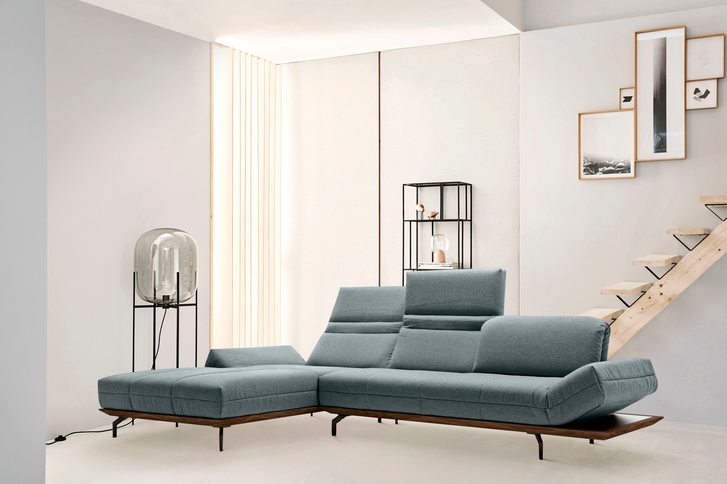 Creation BY ROLF BENZ Ecksofa »CR.420, Designecksofa, L-Form« in 2 Qualitäten, Holzrahmen in Eiche Natur oder Nußbaum, Breite 293 cm