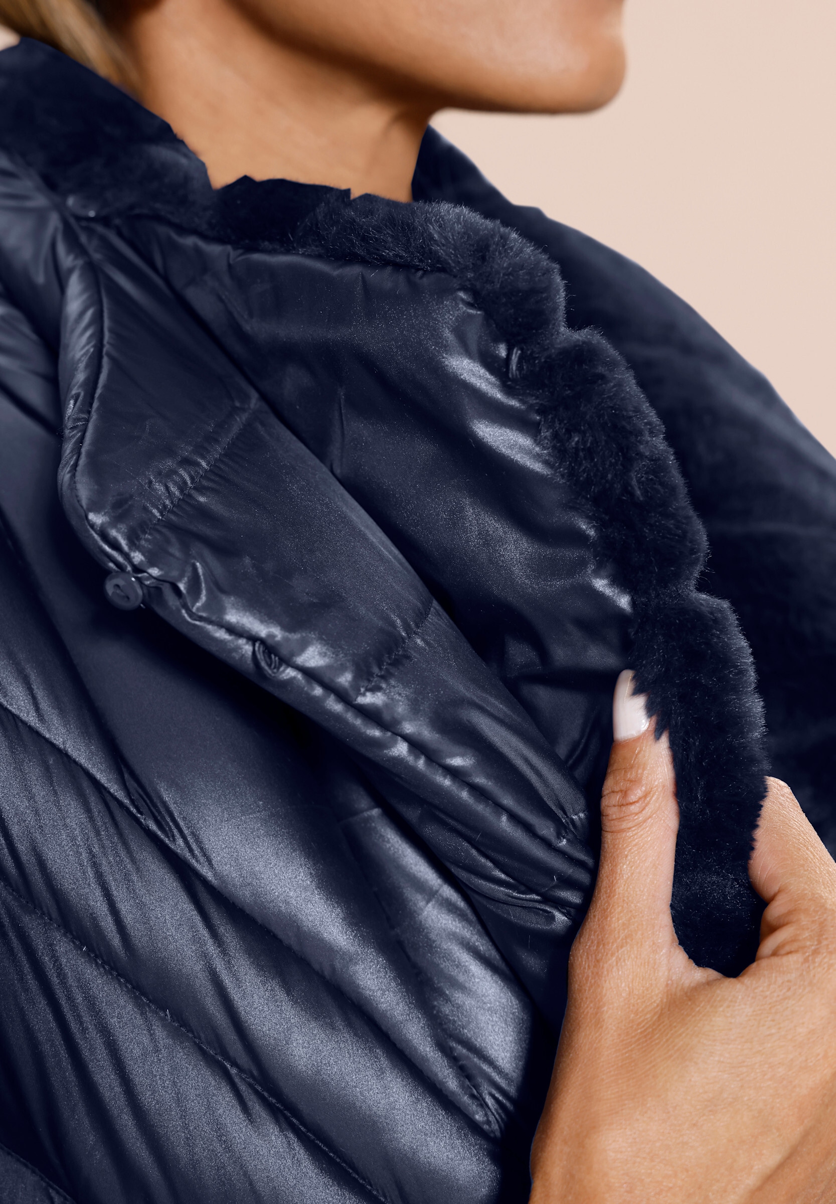 creation L Steppjacke »Daunen-Mantel Daunenmantel« Abnehmbare Kapuze