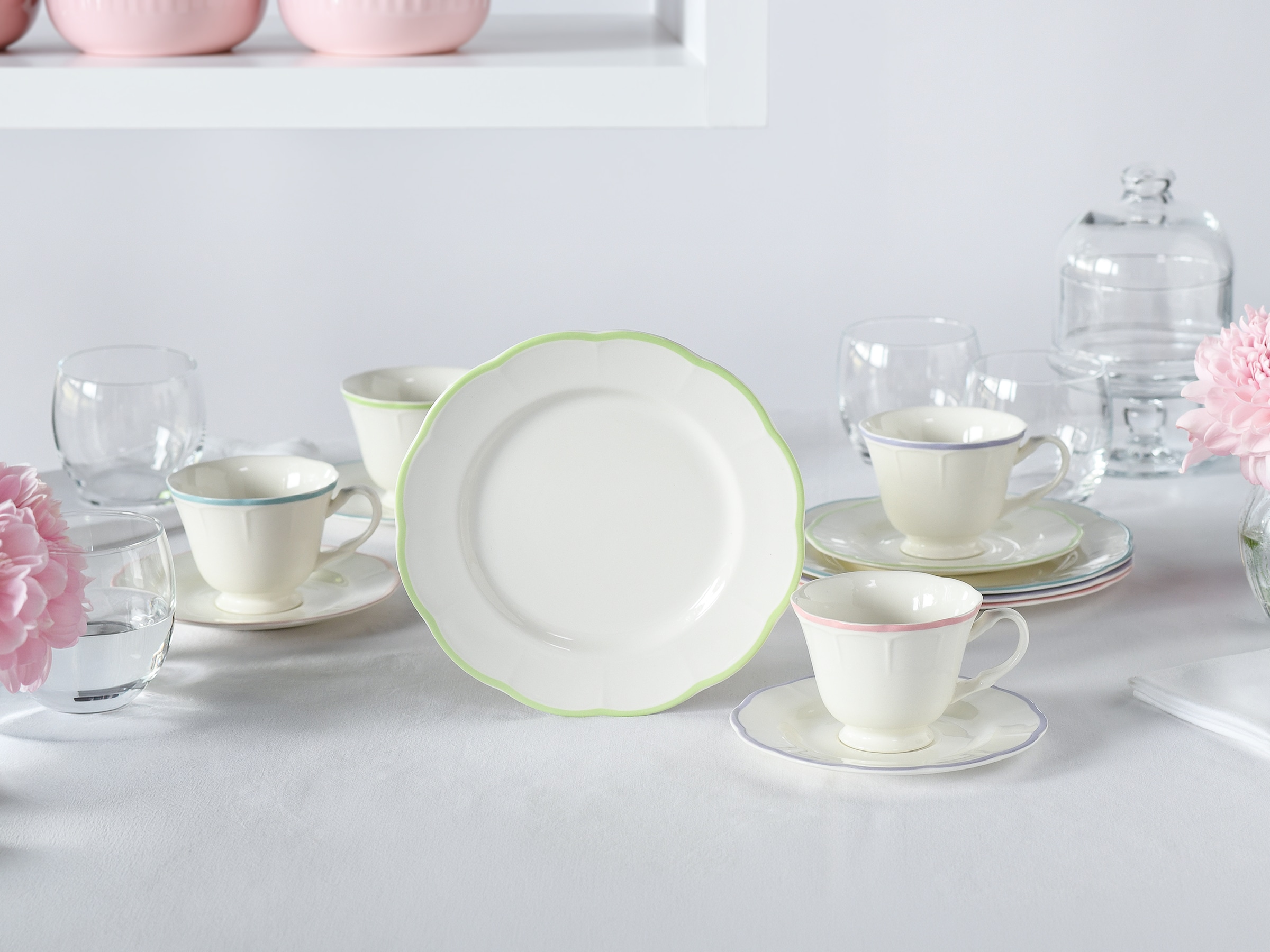 CreaTable Kaffeeservice »Florine Bunt, Service 12-tlg.« Elegant, Klassische Form, Zart gewellte Ränder