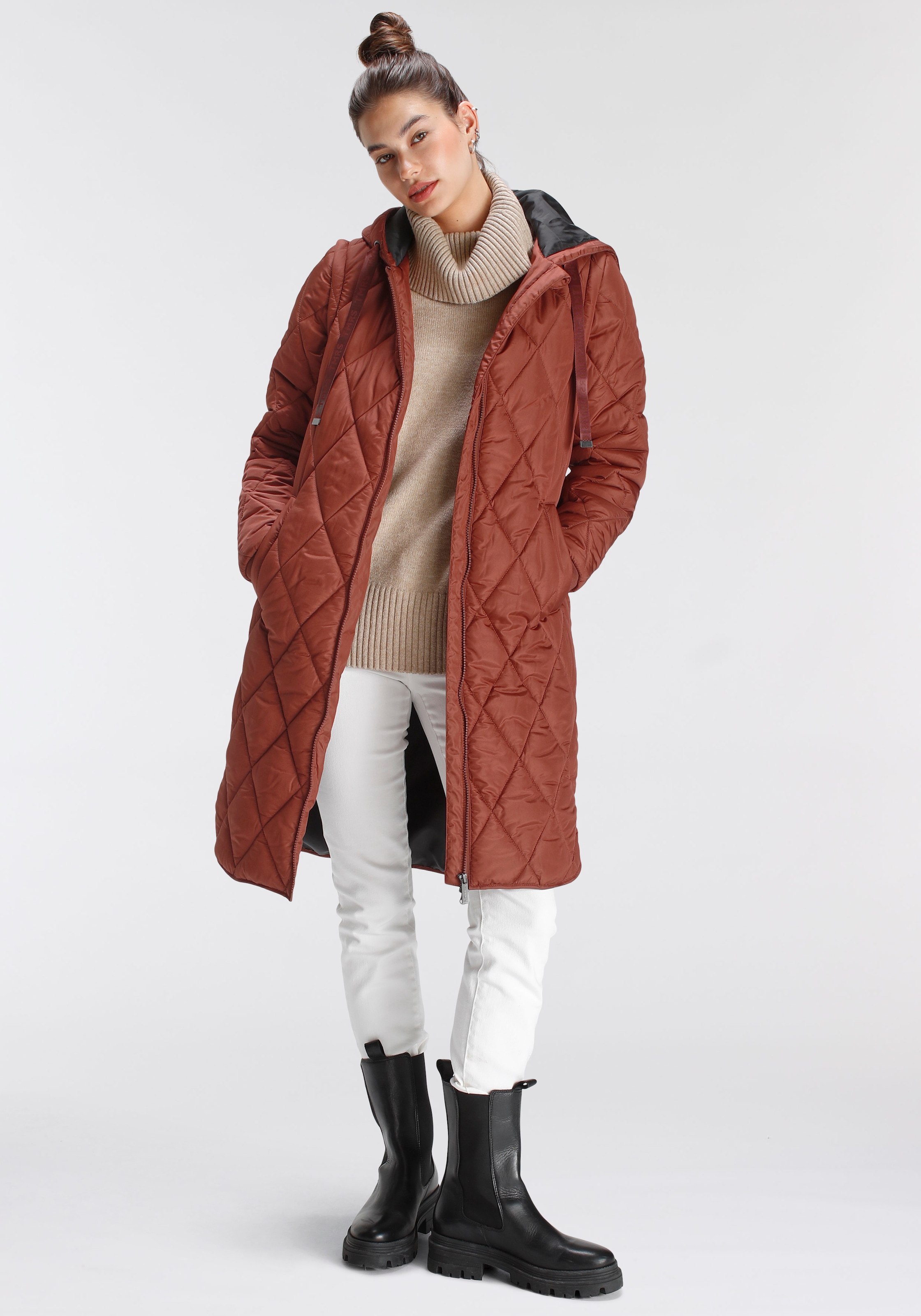 Tamaris Rollkragenpullover in lässiger Form mit seitlichen Schlitzen