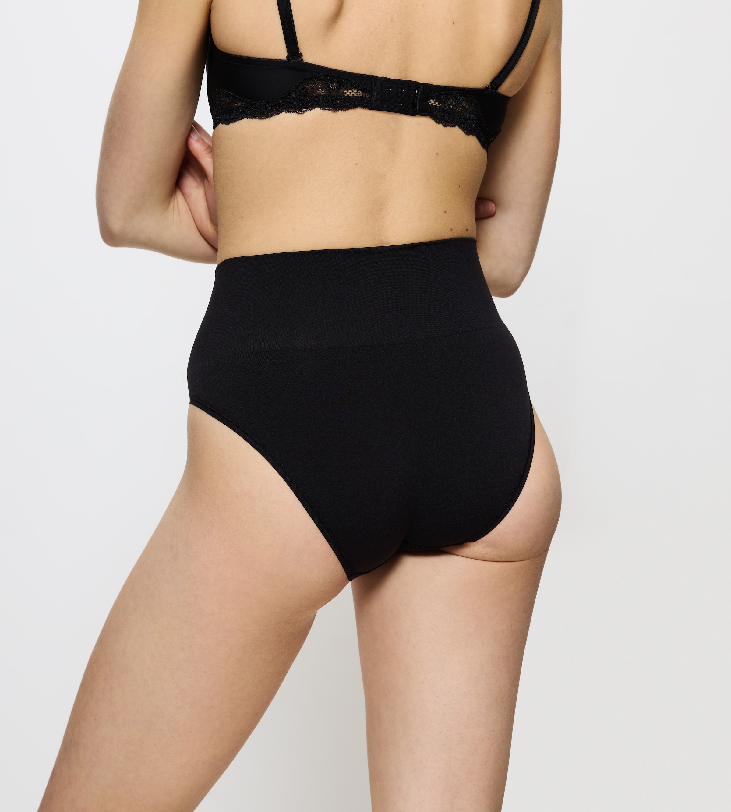 Triumph Shapingslip »Soft Sculpt« nahtlos, leicht formend, hoher Beinausschnitt